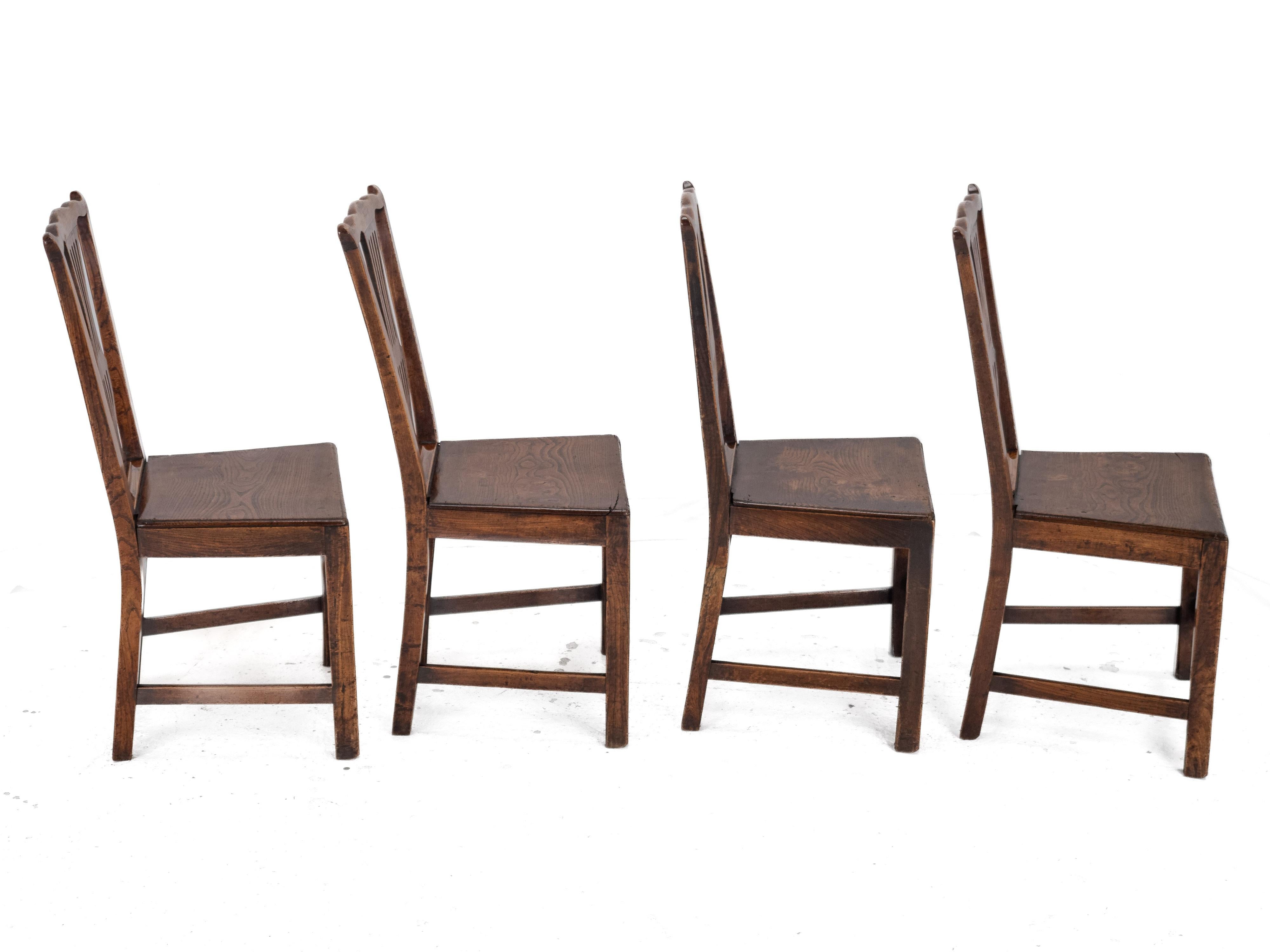 Set of 4 Georgian Elm Chippendale Country Dining Chairs, c.18th George III For Sale 1