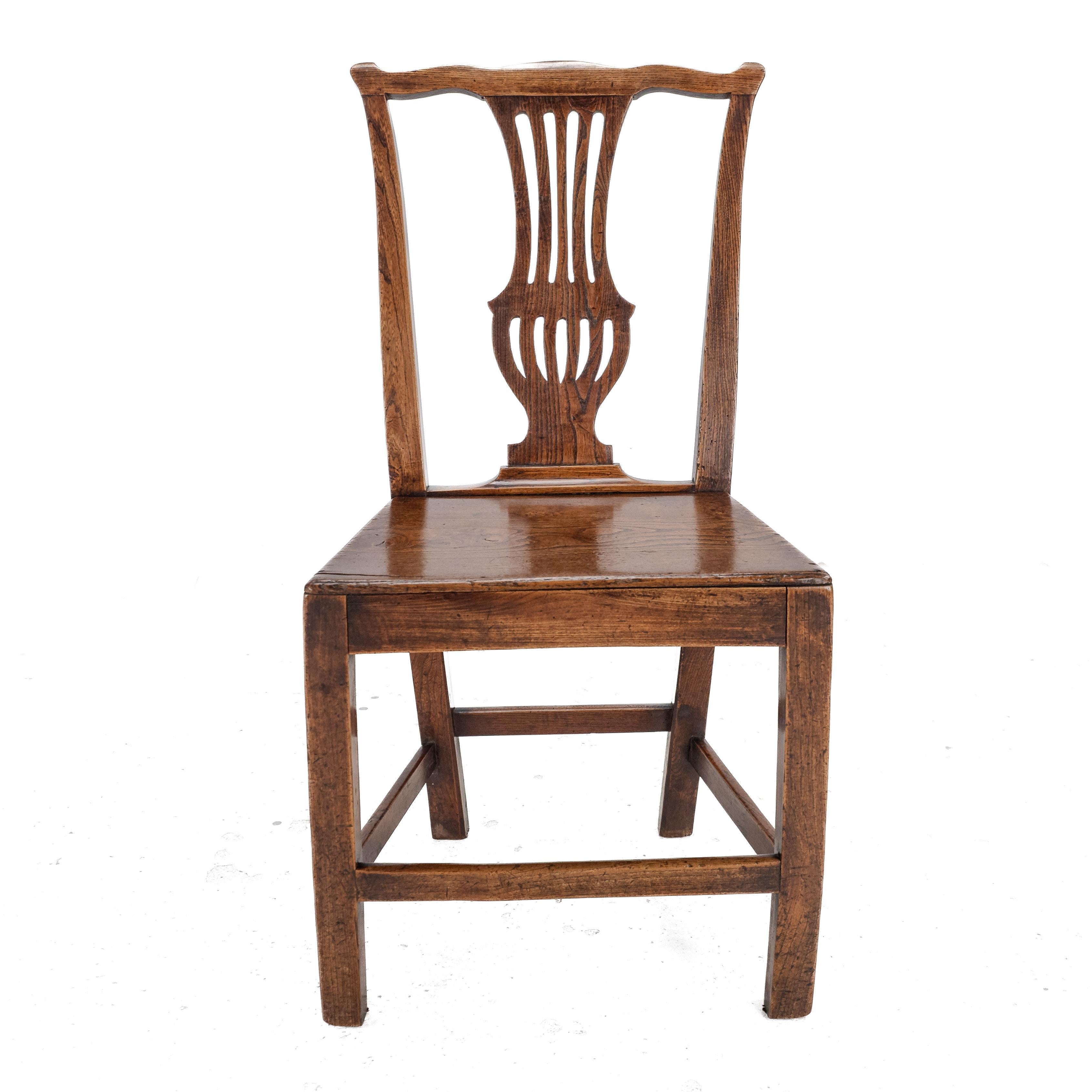 Set of 4 Georgian Elm Chippendale Country Dining Chairs, c.18th George III For Sale 4