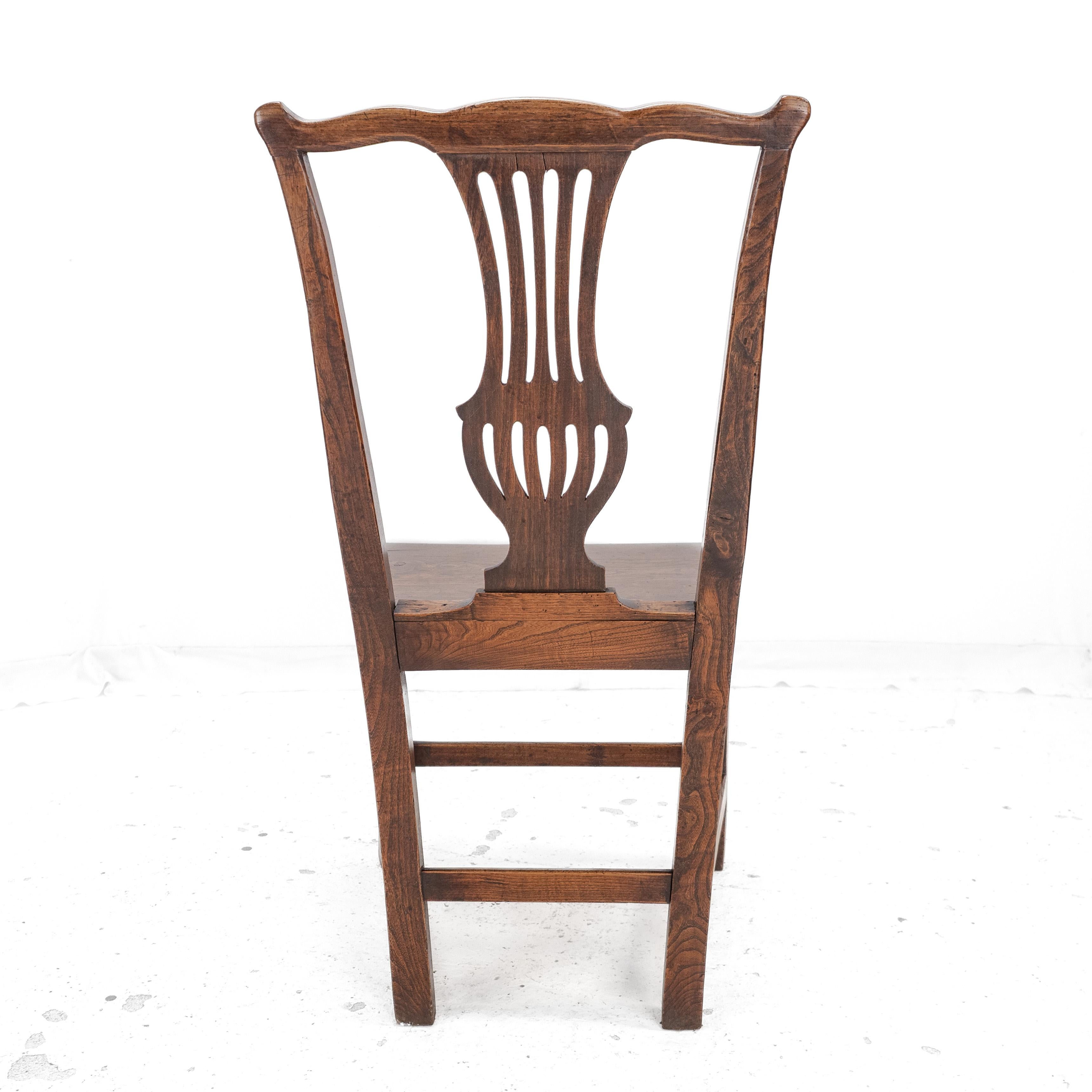 Set of 4 Georgian Elm Chippendale Country Dining Chairs Late c.18th (George III) For Sale 9