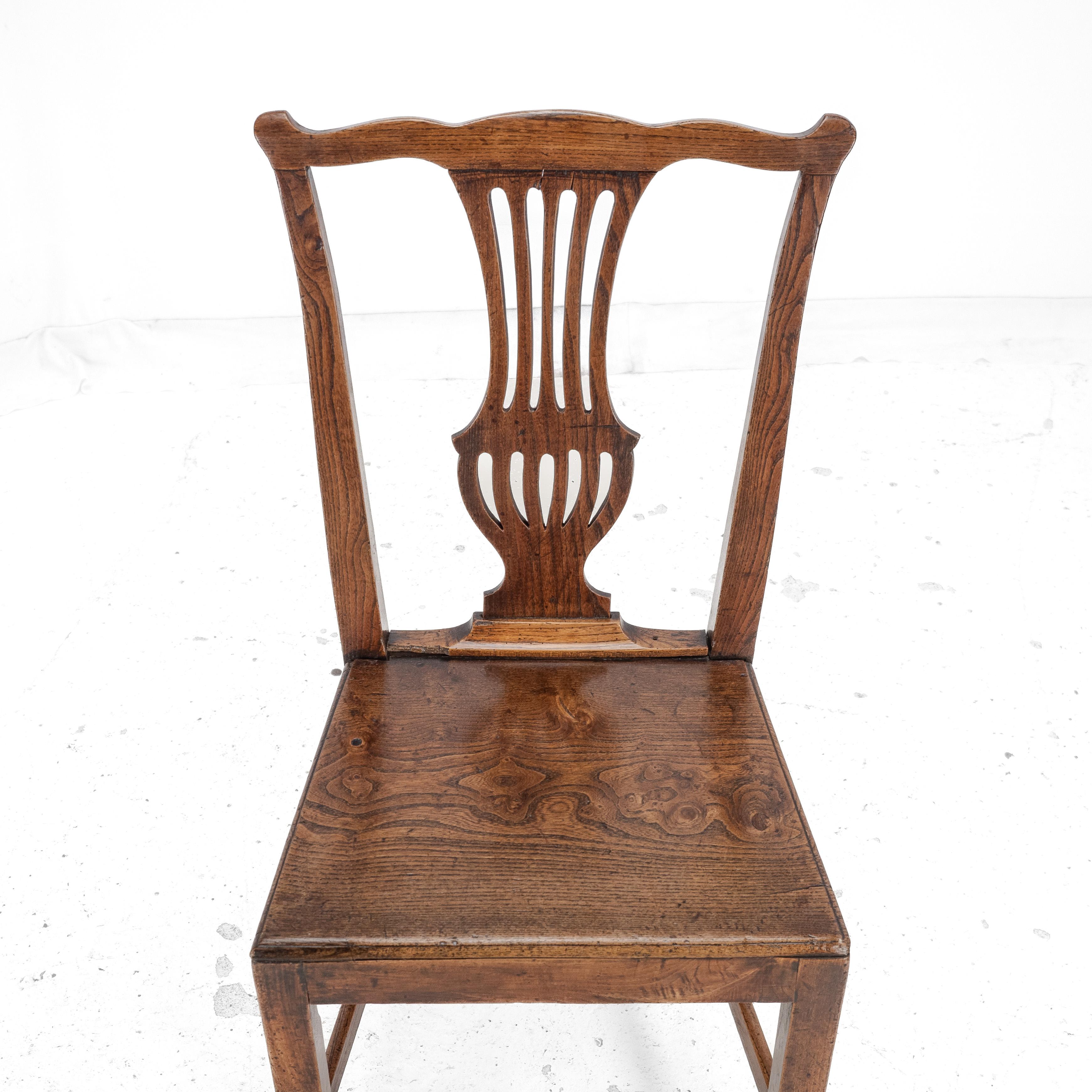 Set of 4 Georgian Elm Chippendale Country Dining Chairs Late c.18th (George III) For Sale 12
