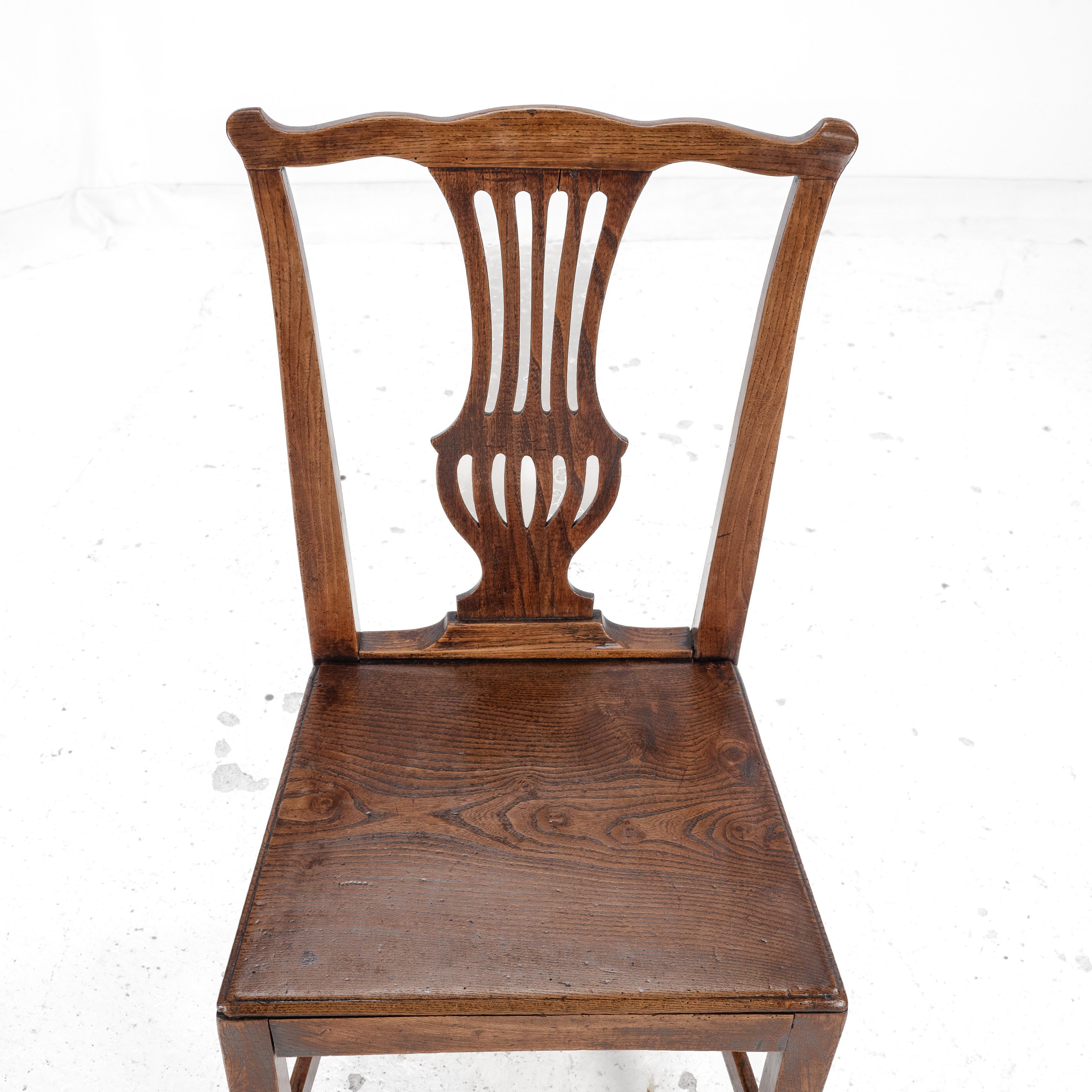 Set of 4 Georgian Elm Chippendale Country Dining Chairs Late c.18th (George III) For Sale 13