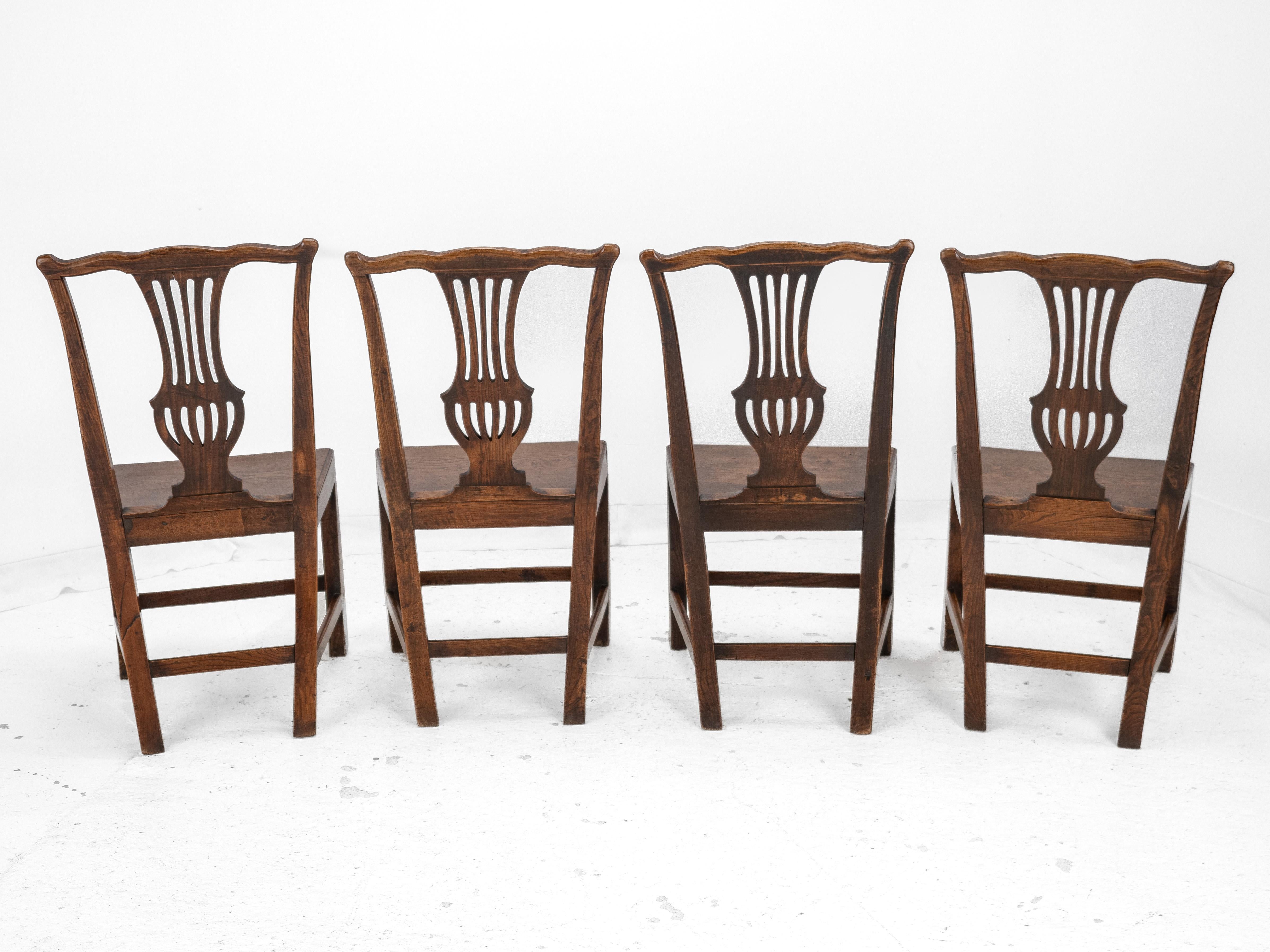 18th Century Set of 4 Georgian Elm Chippendale Country Dining Chairs Late c.18th (George III) For Sale