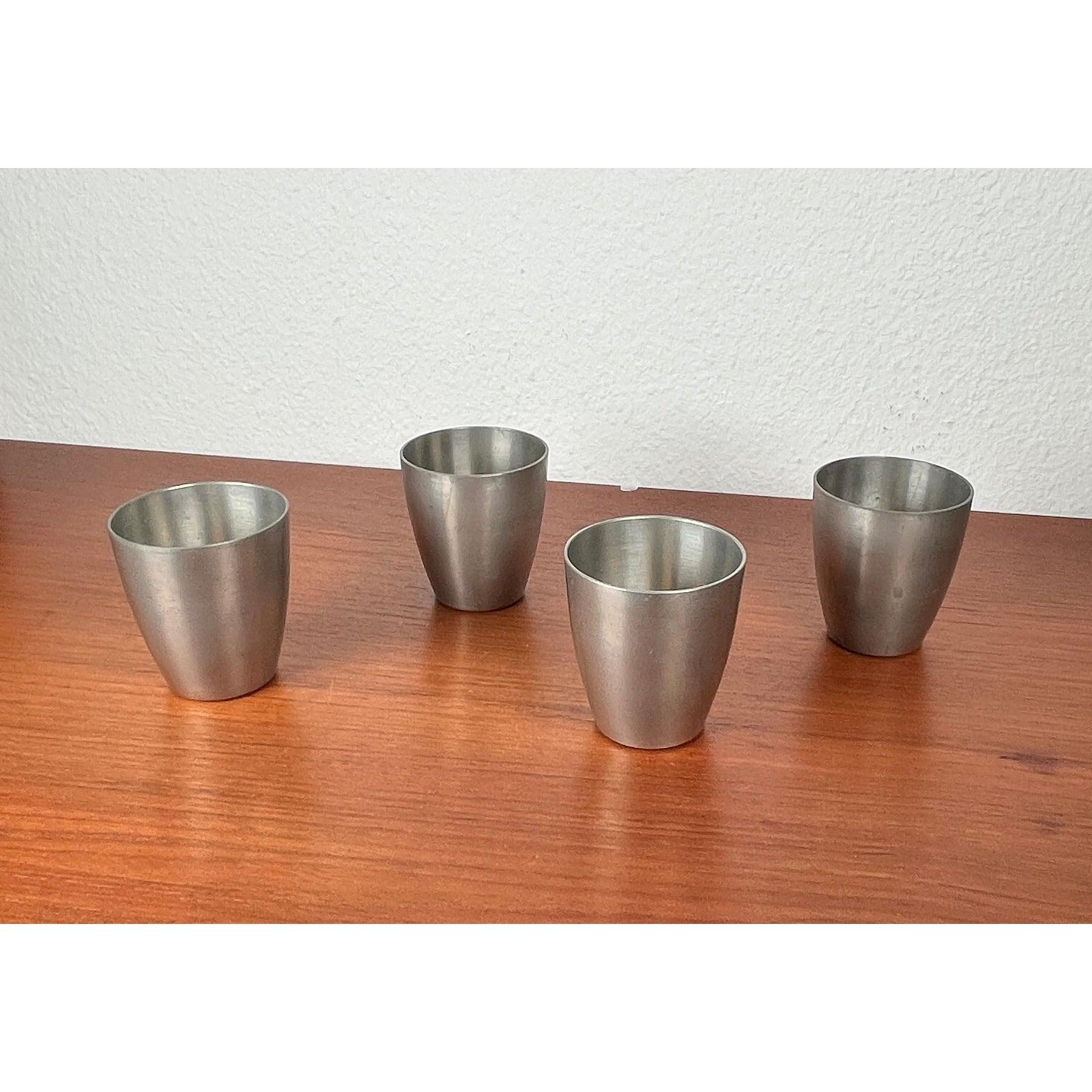 Juego de 4 tazas alemanas de peltre modernas de mediados de siglo, Harald Buchrucker, años 60 Moderno de mediados de siglo en venta