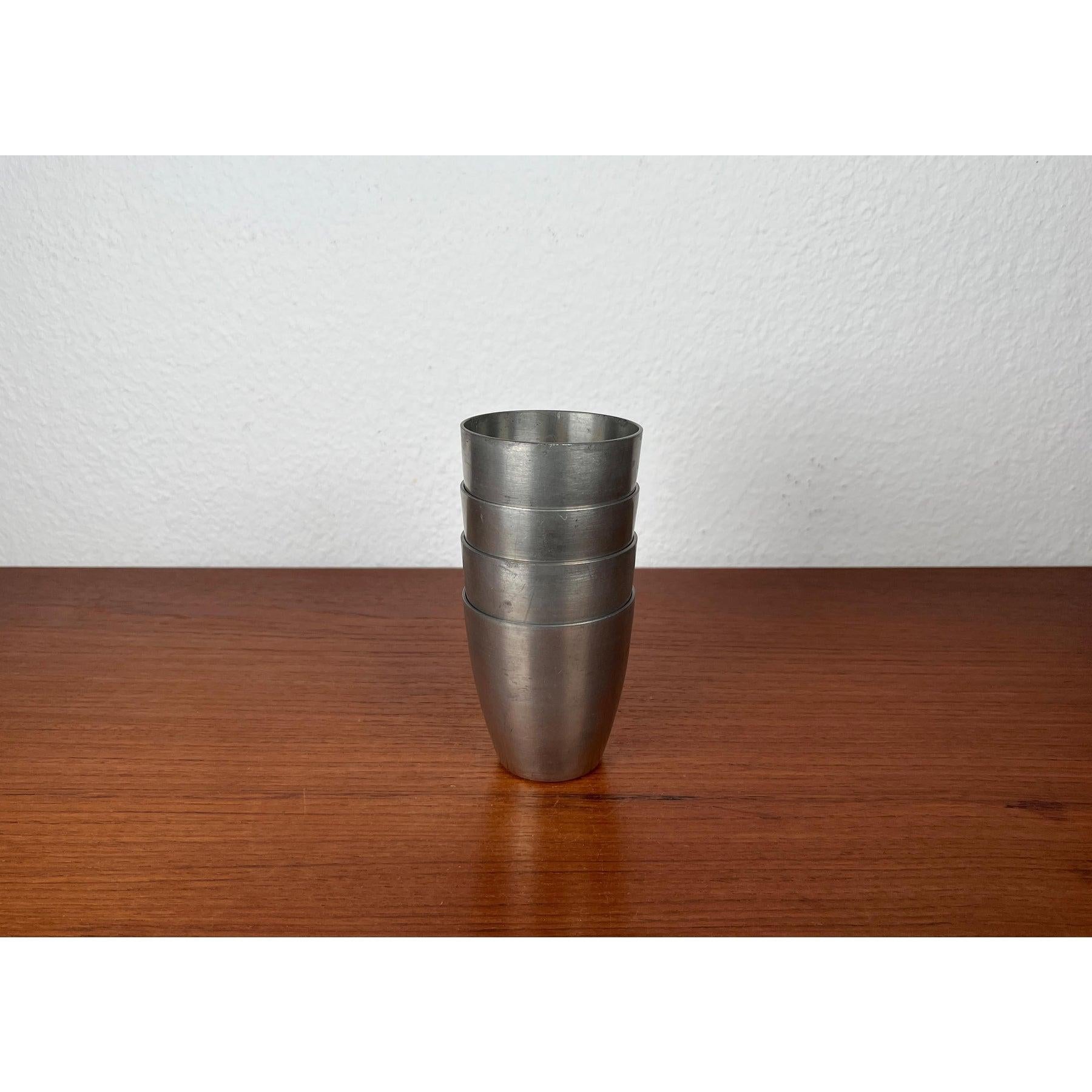 Juego de 4 tazas alemanas de peltre modernas de mediados de siglo, Harald Buchrucker, años 60 en Bueno estado para la venta en Hamburg, DE