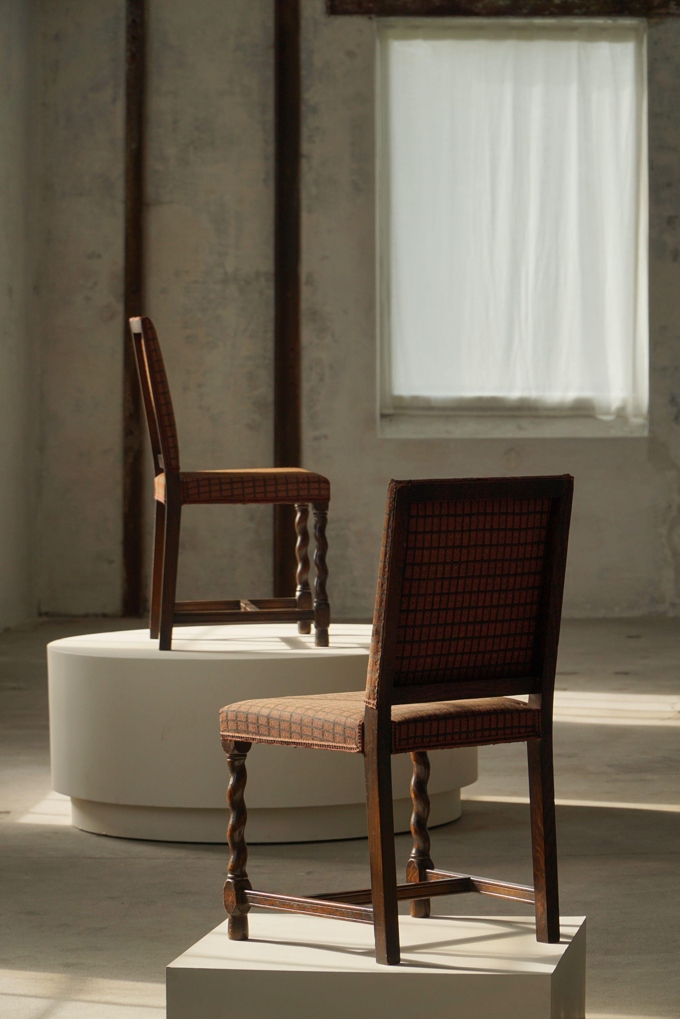 Ensemble de 4 chaises de salle à manger en Oak, Nordiska Kompaniet, Suède moderne, 1923 en vente 7