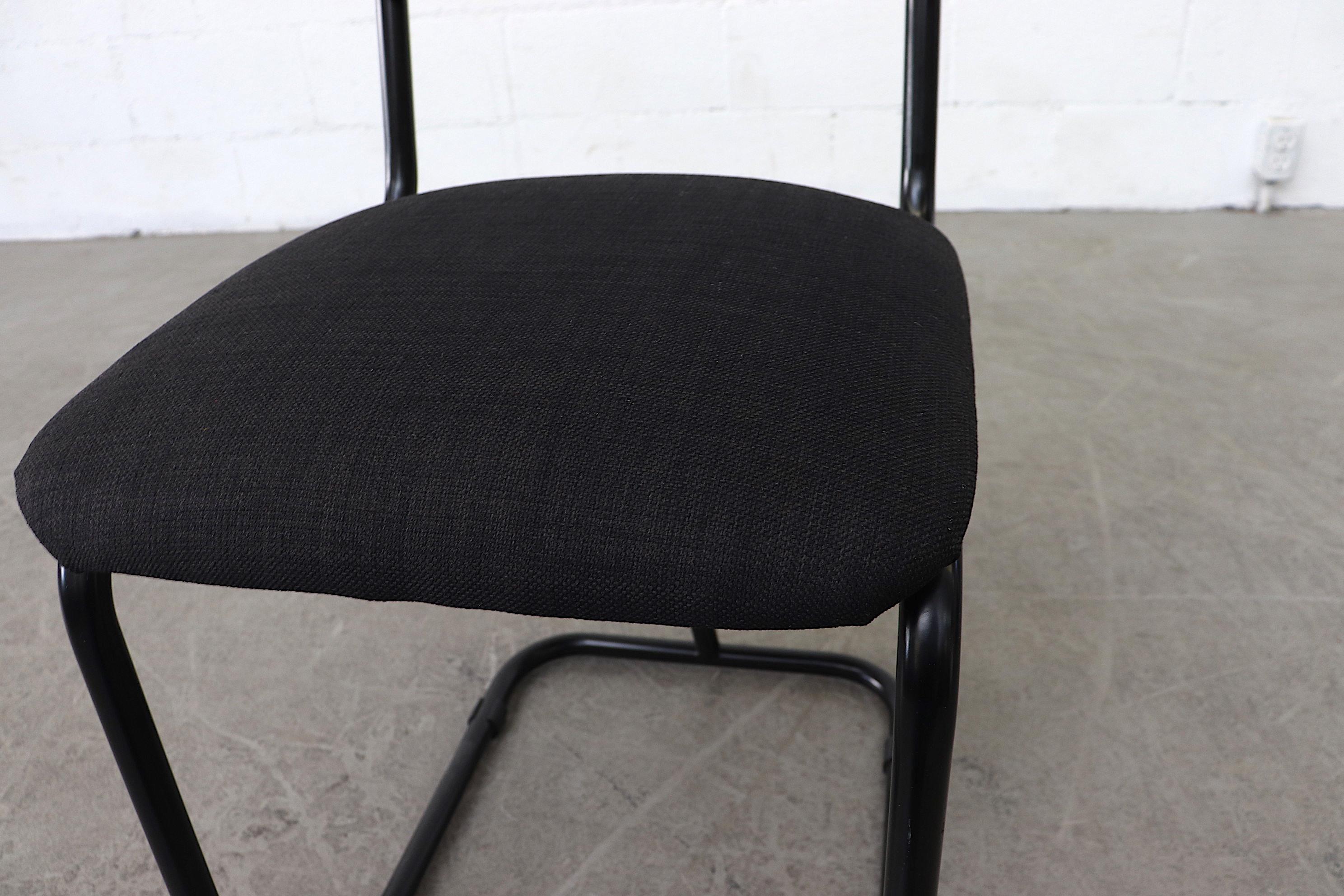 Ensemble de 4 chaises tubulaires Fana Metaal « N° 112 » avec accoudoirs en acrylique en vente 3
