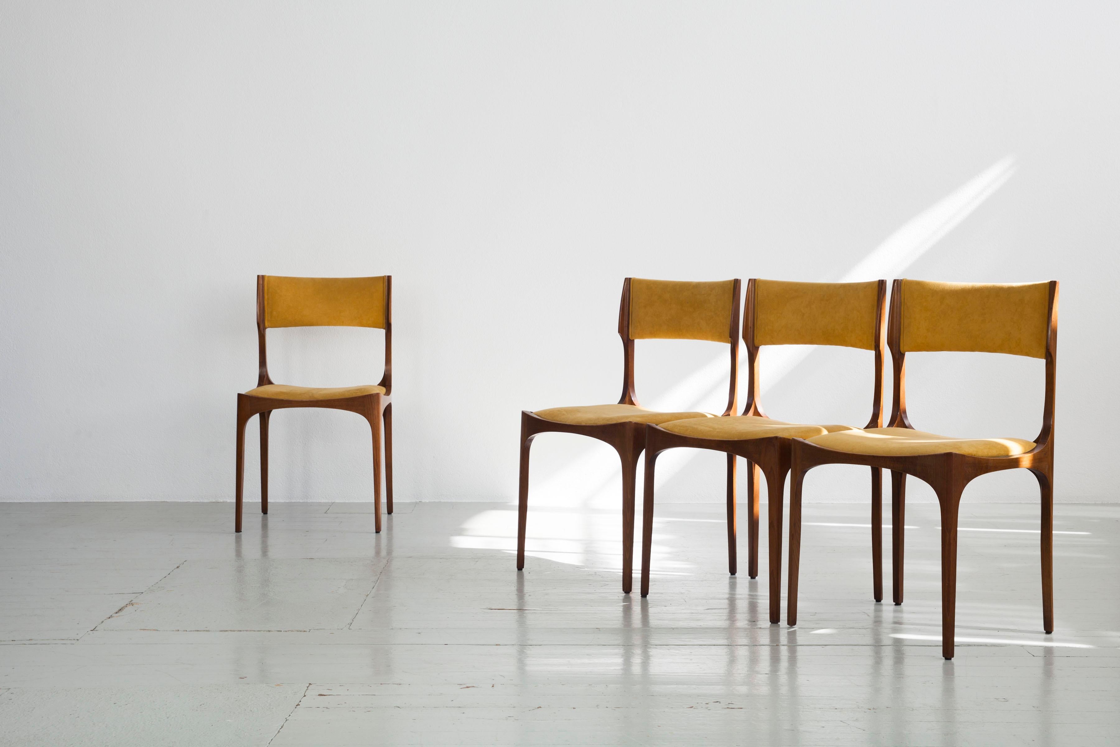 This set of four chairs was designed by Guiseppe Gibelli for Fratelli Maspero and manufactured by Sormani in Italy, Mariano Comense in the 1960s. The 