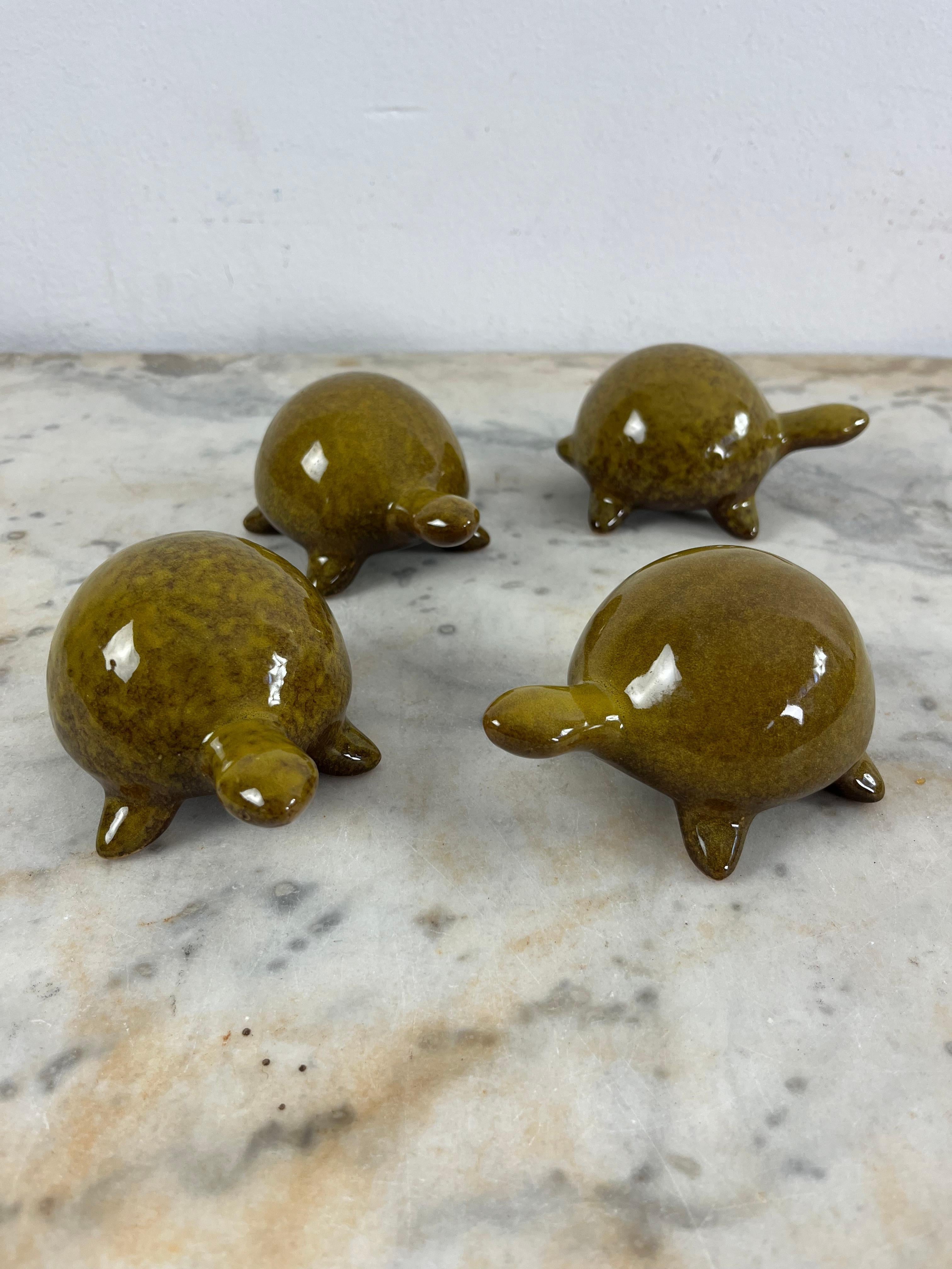 Fin du 20e siècle Ensemble de 4 tortues en céramique émaillée, 1970 en vente