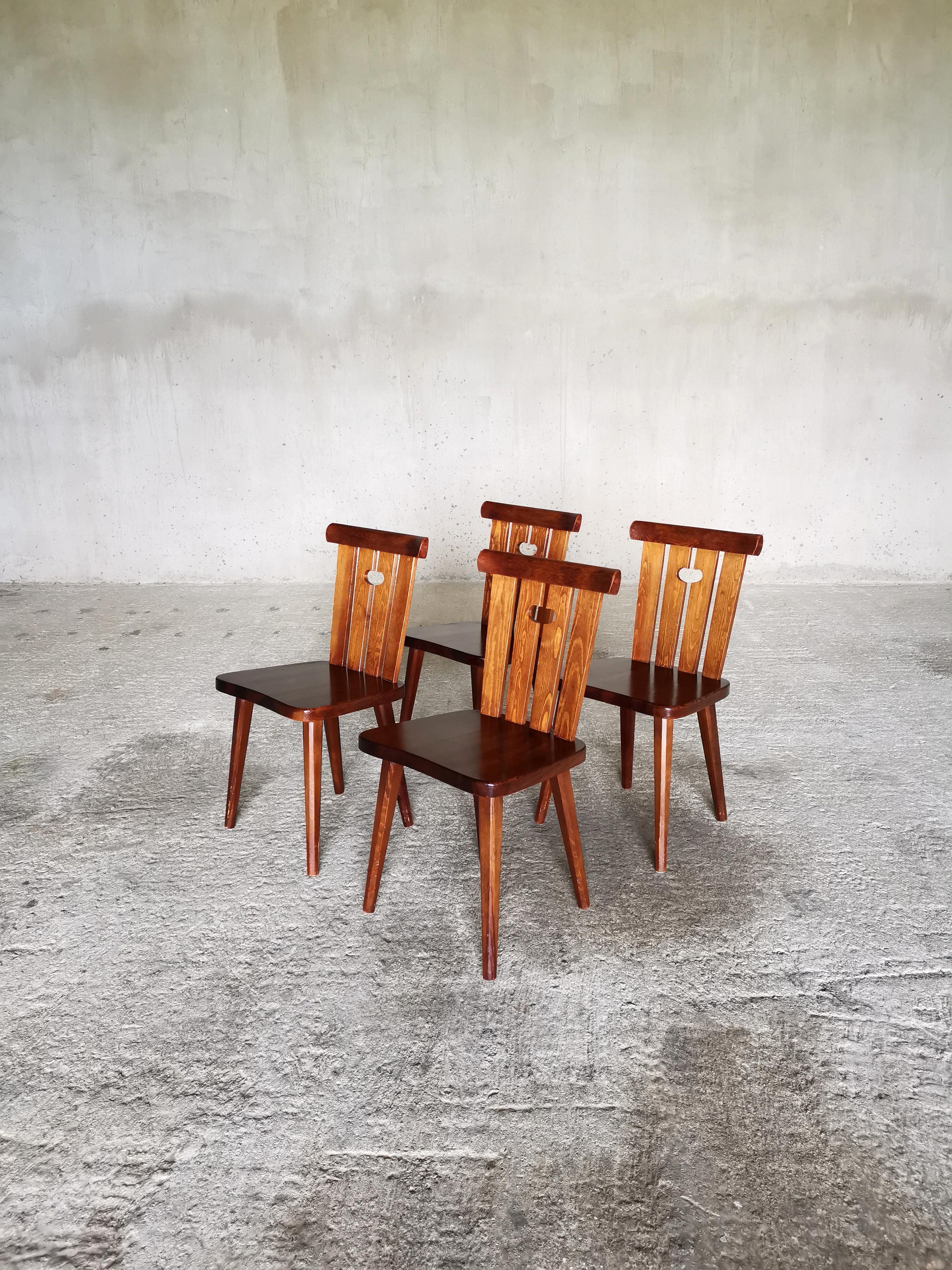 Set of 4 iconic Göran Malmvall dining chairs in solid Oregon pine, Sweden 1940s For Sale 4