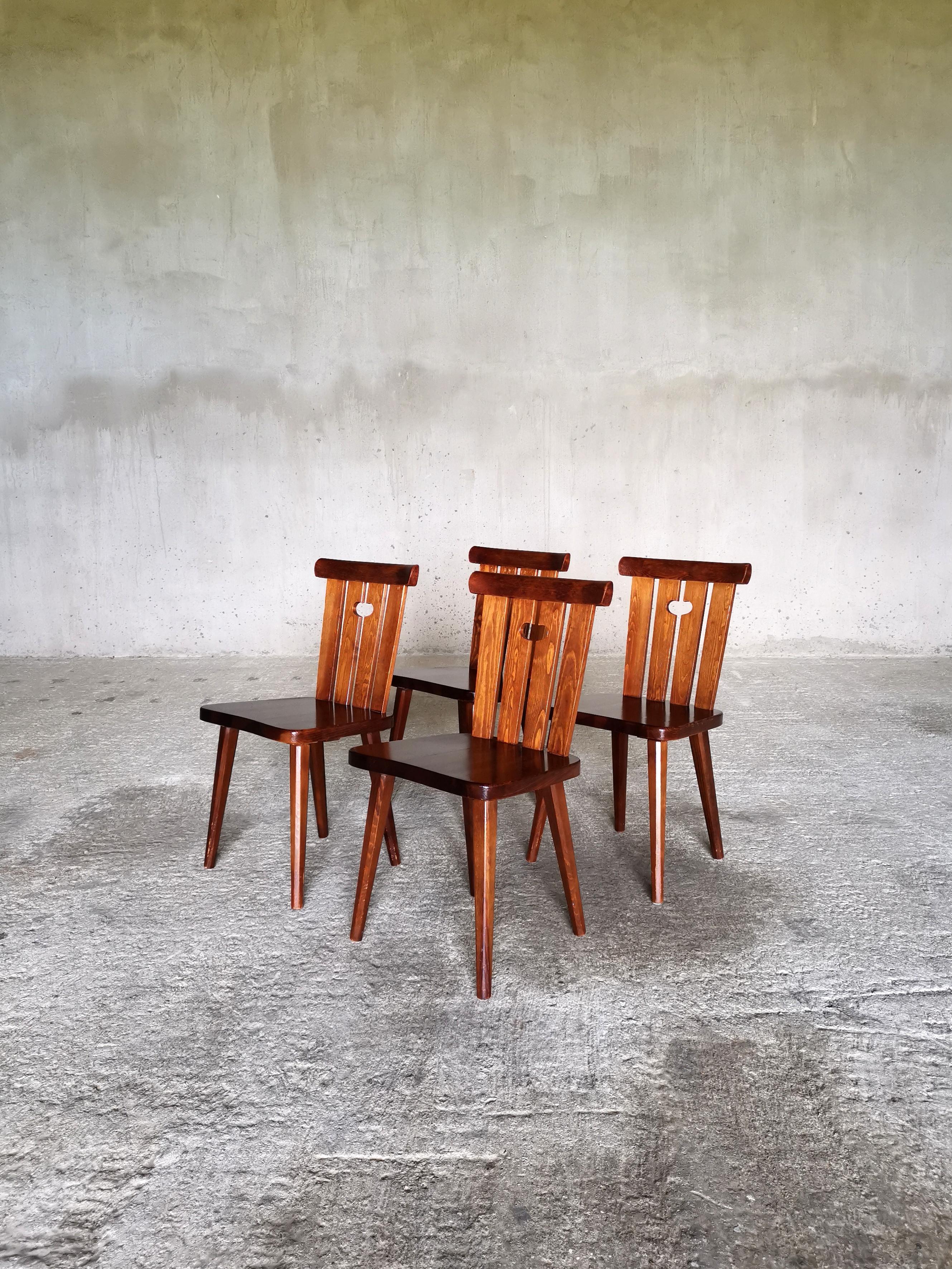Set of 4 iconic Göran Malmvall dining chairs in solid Oregon pine, Sweden 1940s For Sale 5