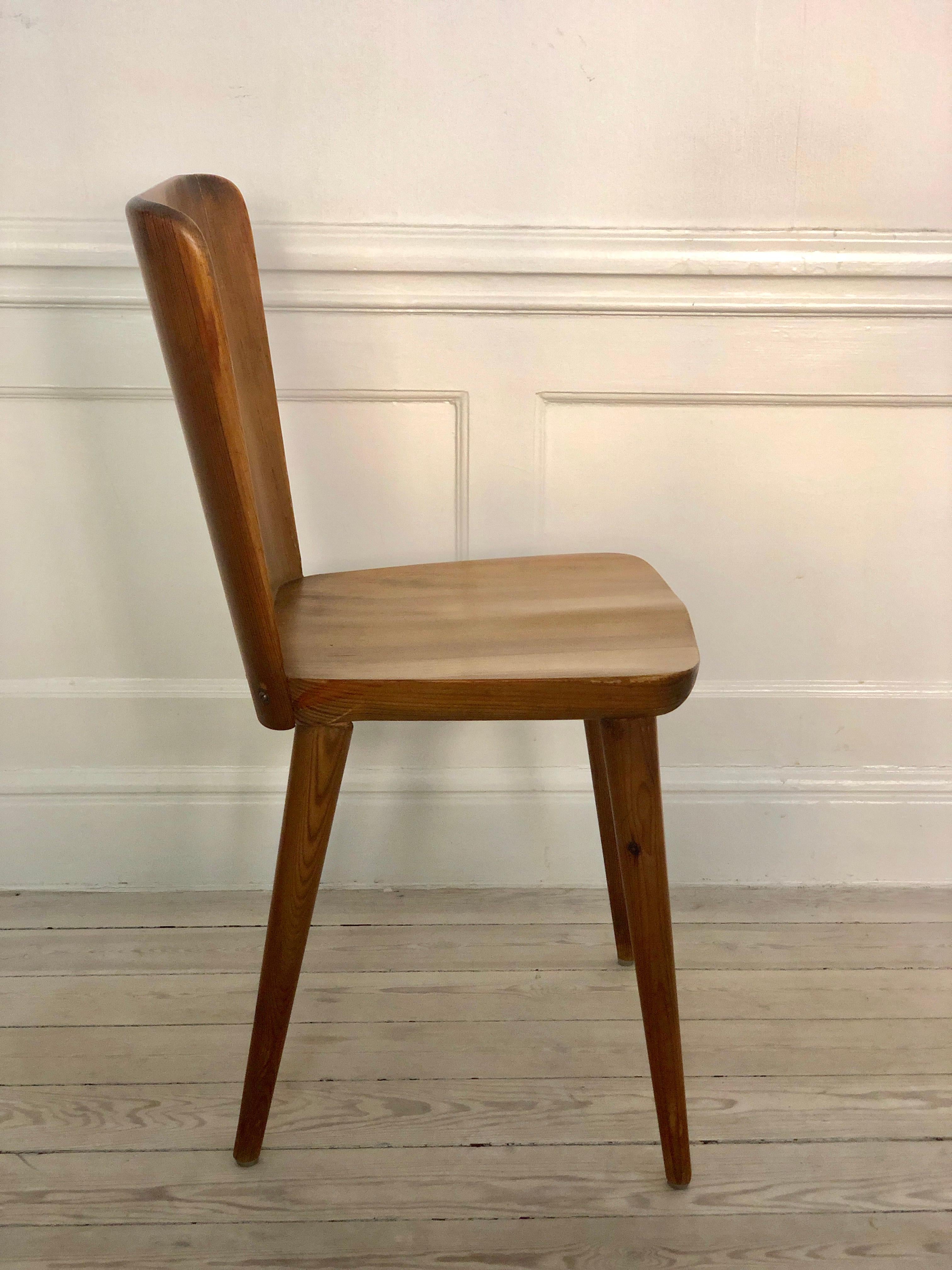 Set of 4 Goran Malmvall Swedish Pine Chairs, Svensk Fur, Sweden, 1940s For Sale 1