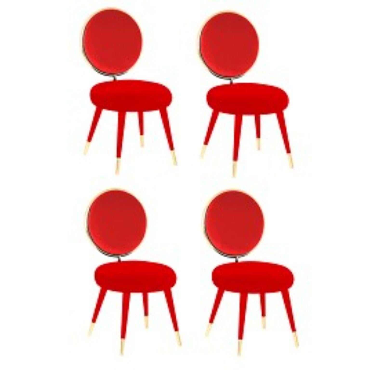 Ensemble de 4 chaises de salle à manger gracieuses, Royal Stranger
Dimensions : 95 x 54 x 54 cm : 95 x 54 x 54 cm
MATERIAL : Sellerie en velours rose fleuri avec cadre en acier inoxydable revêtu de laiton surélevé par des pieds en bois laqué et