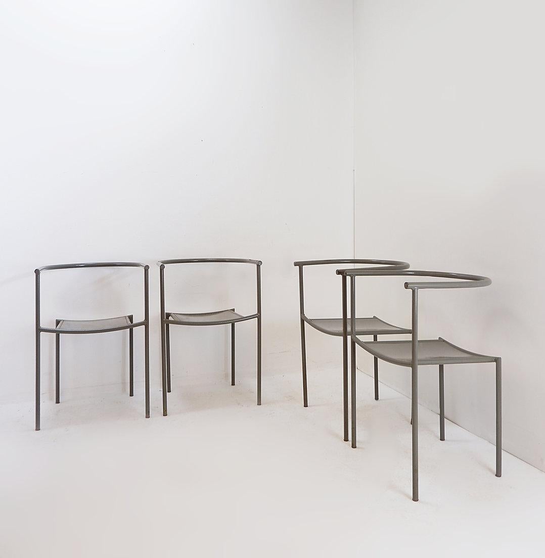 Set di 4 sedie in metallo grigio nello stile del modello 