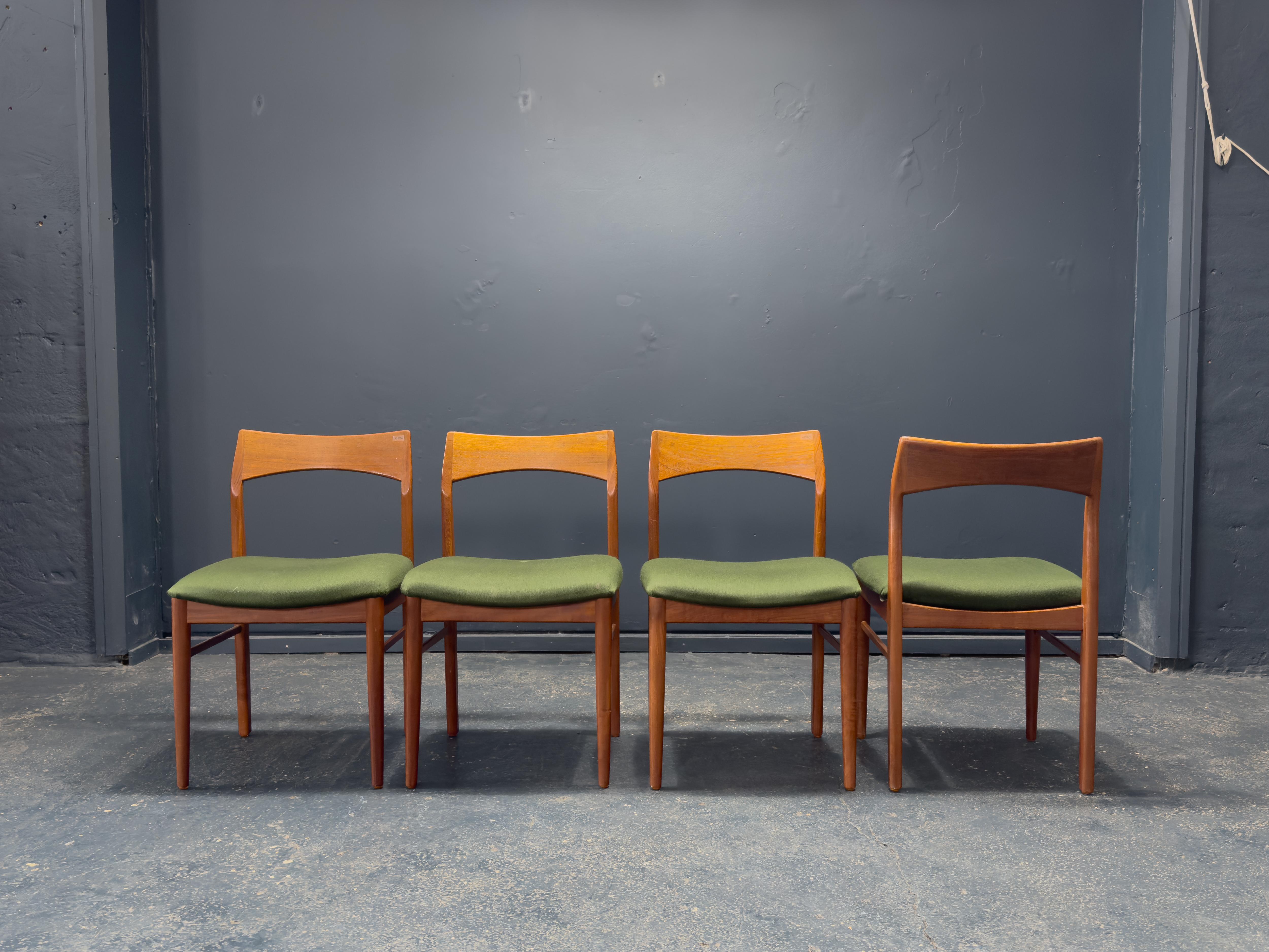 20th Century Set of 4 Green and Teak Chairs For Sale