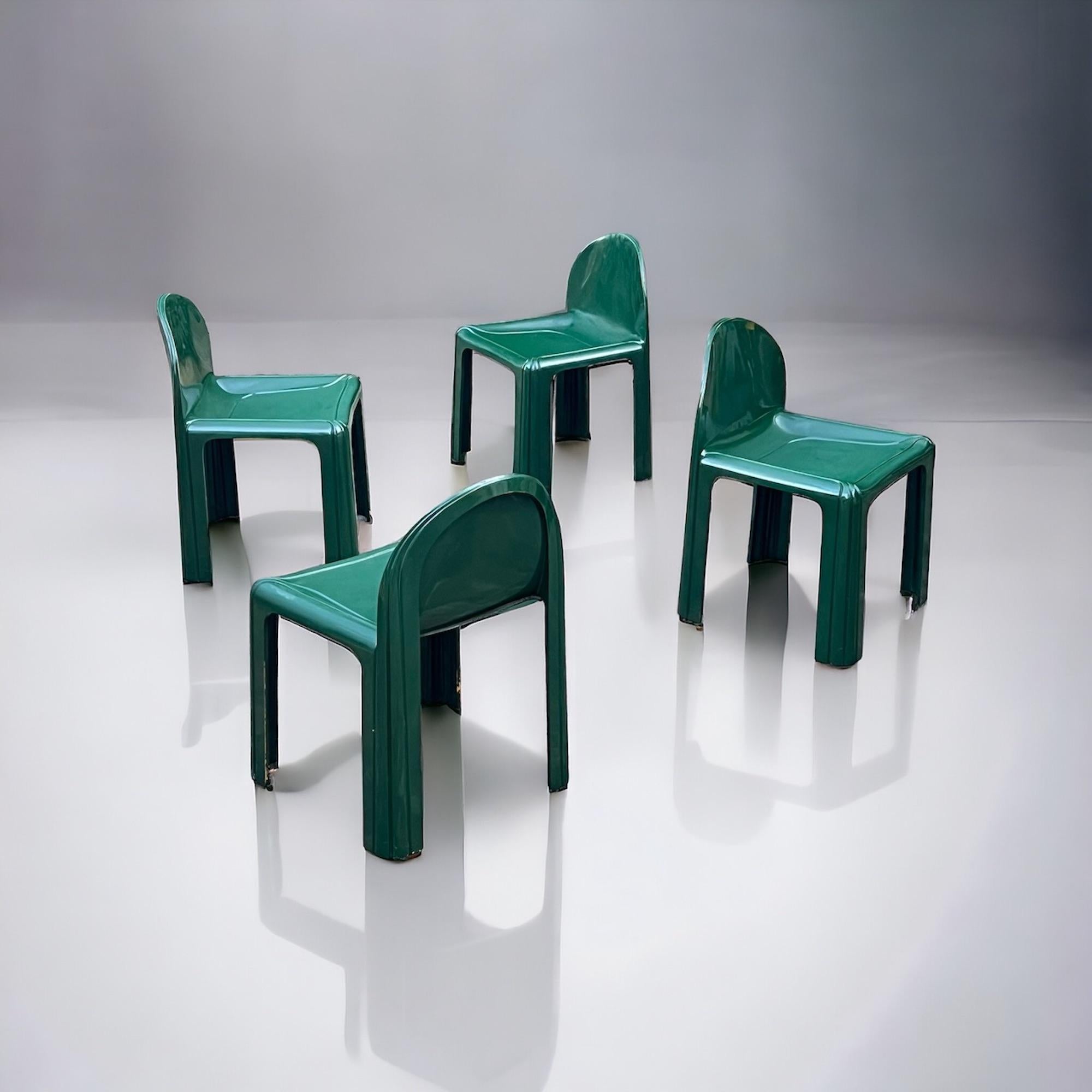 Set of 4 Green Resin Kartell Model 4854 Chairs by Gae Aulenti, 1960s For Sale 1