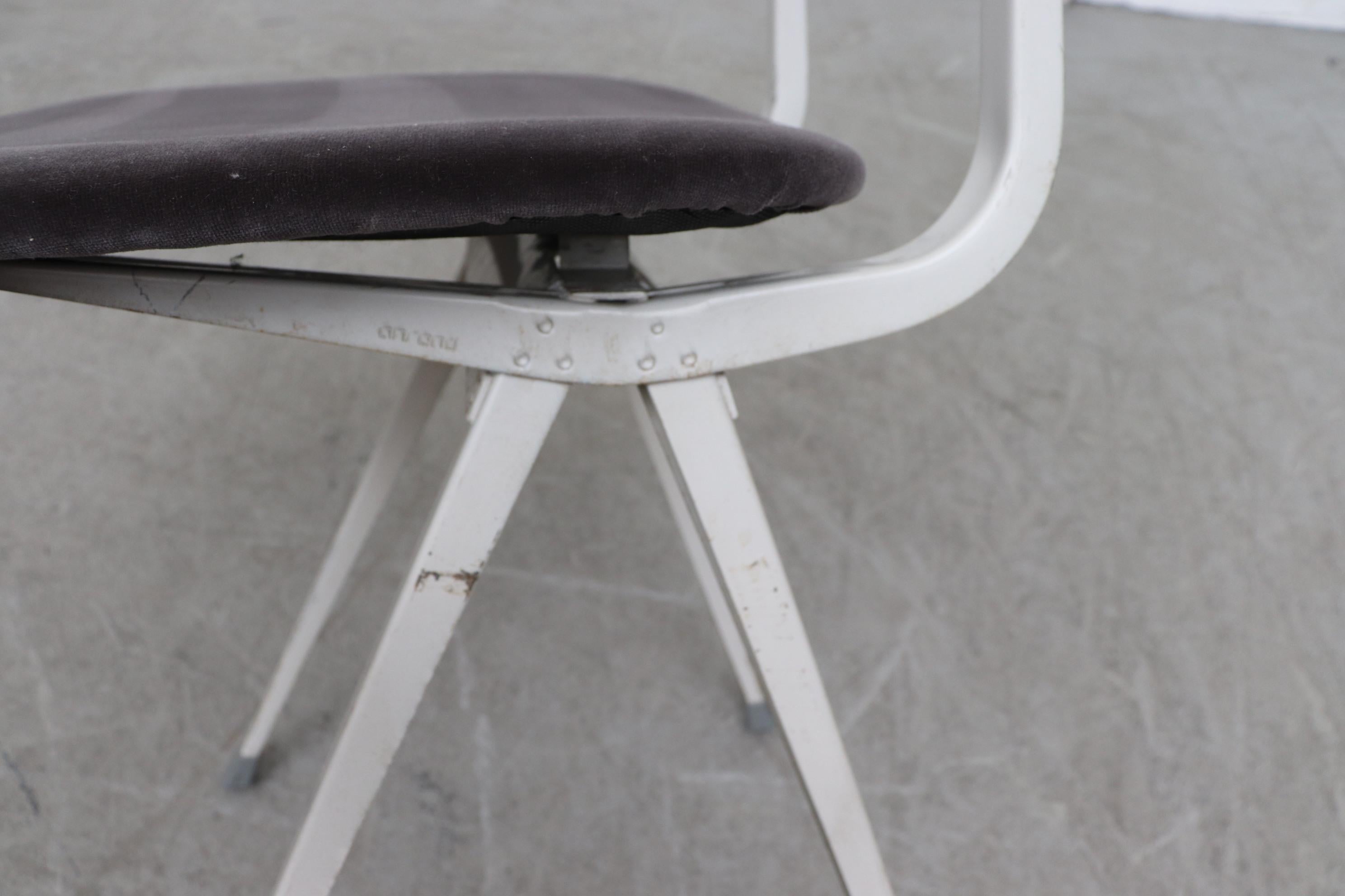 Set of 4 Grey Velvet Friso Kramer 'Result' Chairs for Ahrend de Cirkel 5