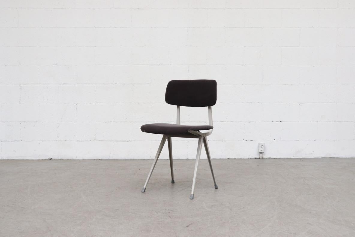Mid-Century Modern Set of 4 Grey Velvet Friso Kramer 'Result' Chairs for Ahrend de Cirkel For Sale