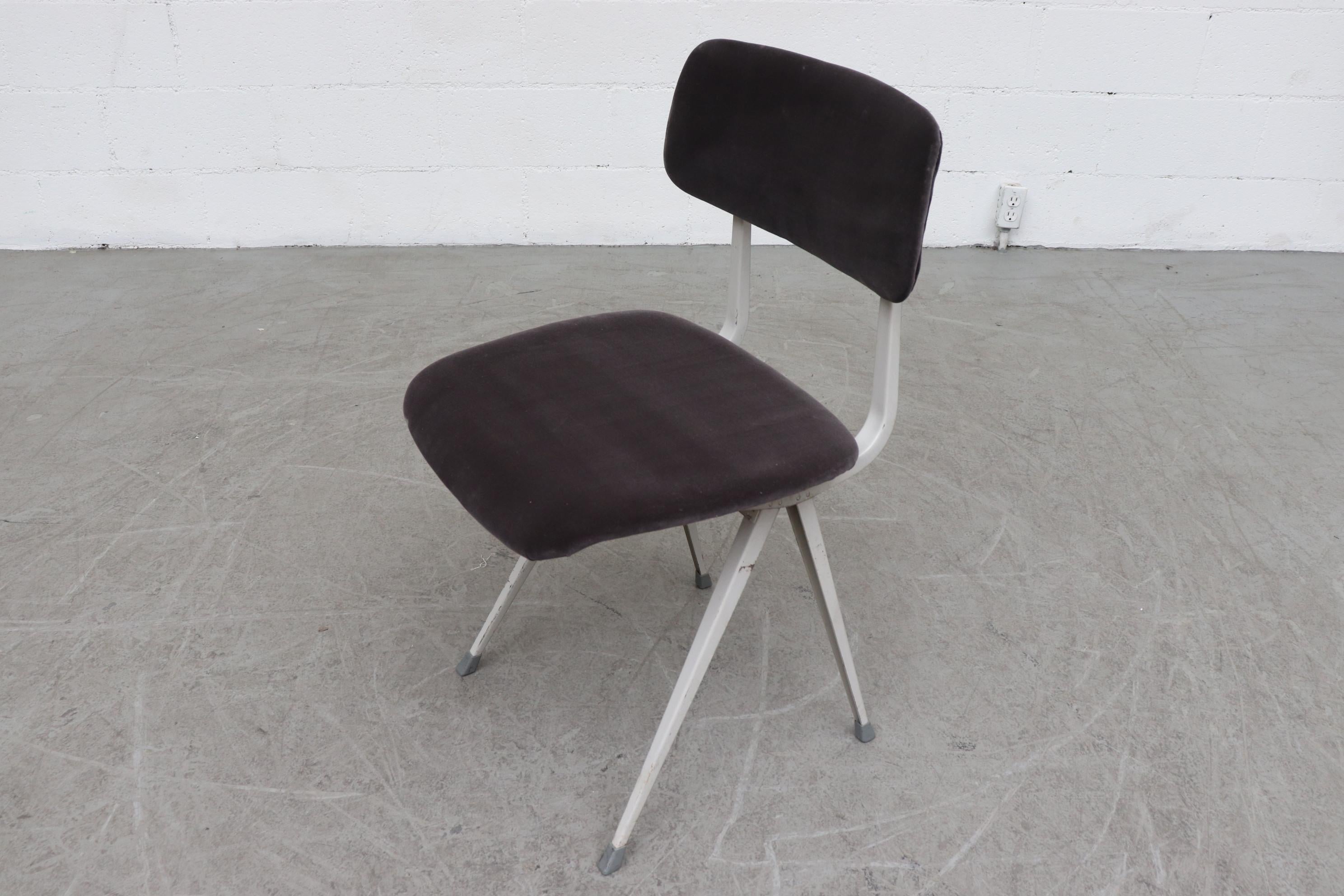 Mid-20th Century Set of 4 Grey Velvet Friso Kramer 'Result' Chairs for Ahrend de Cirkel