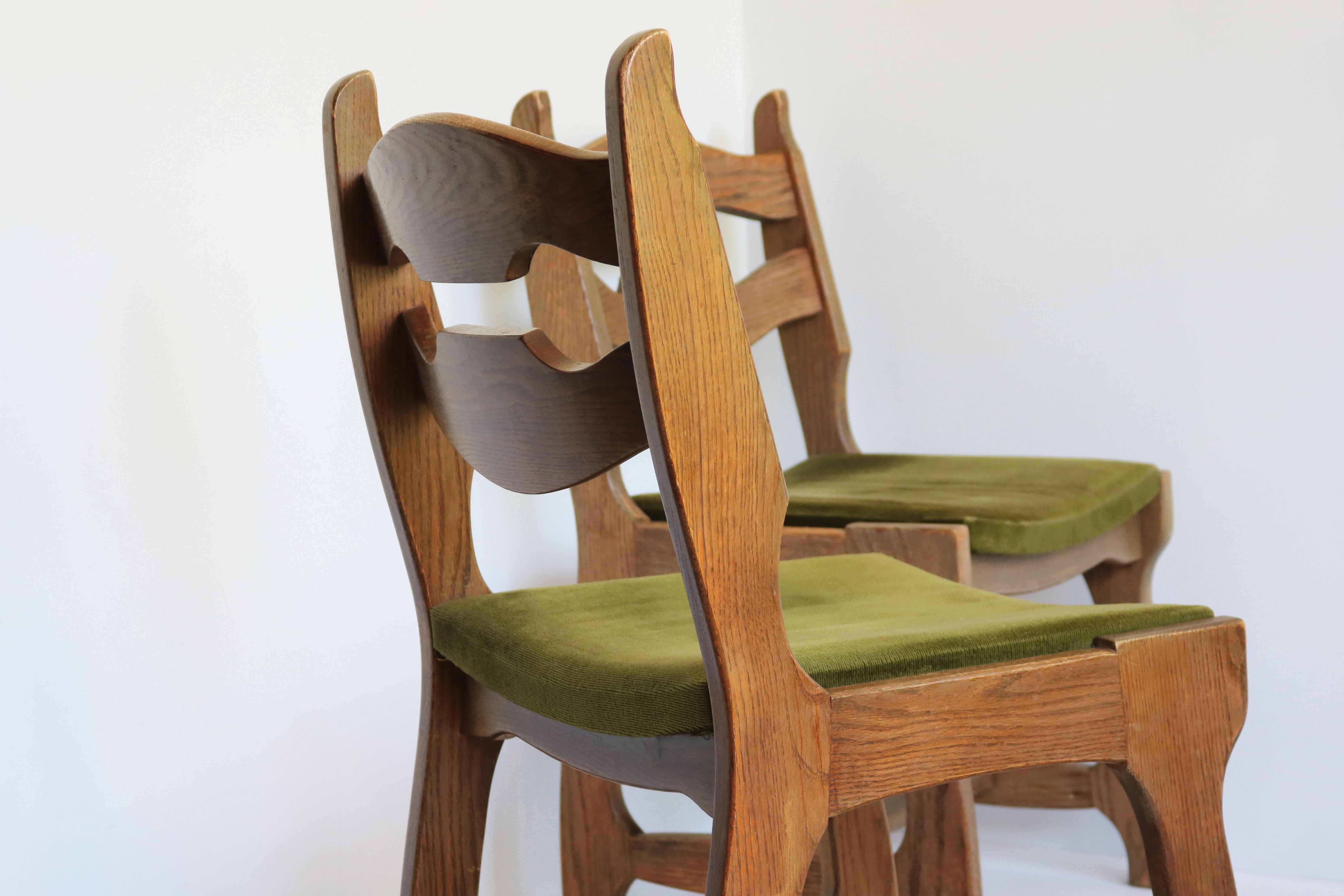 Set of 4 Guillerme et Chabron dining chairs in solid oak France 1950 Brutalist  For Sale 4