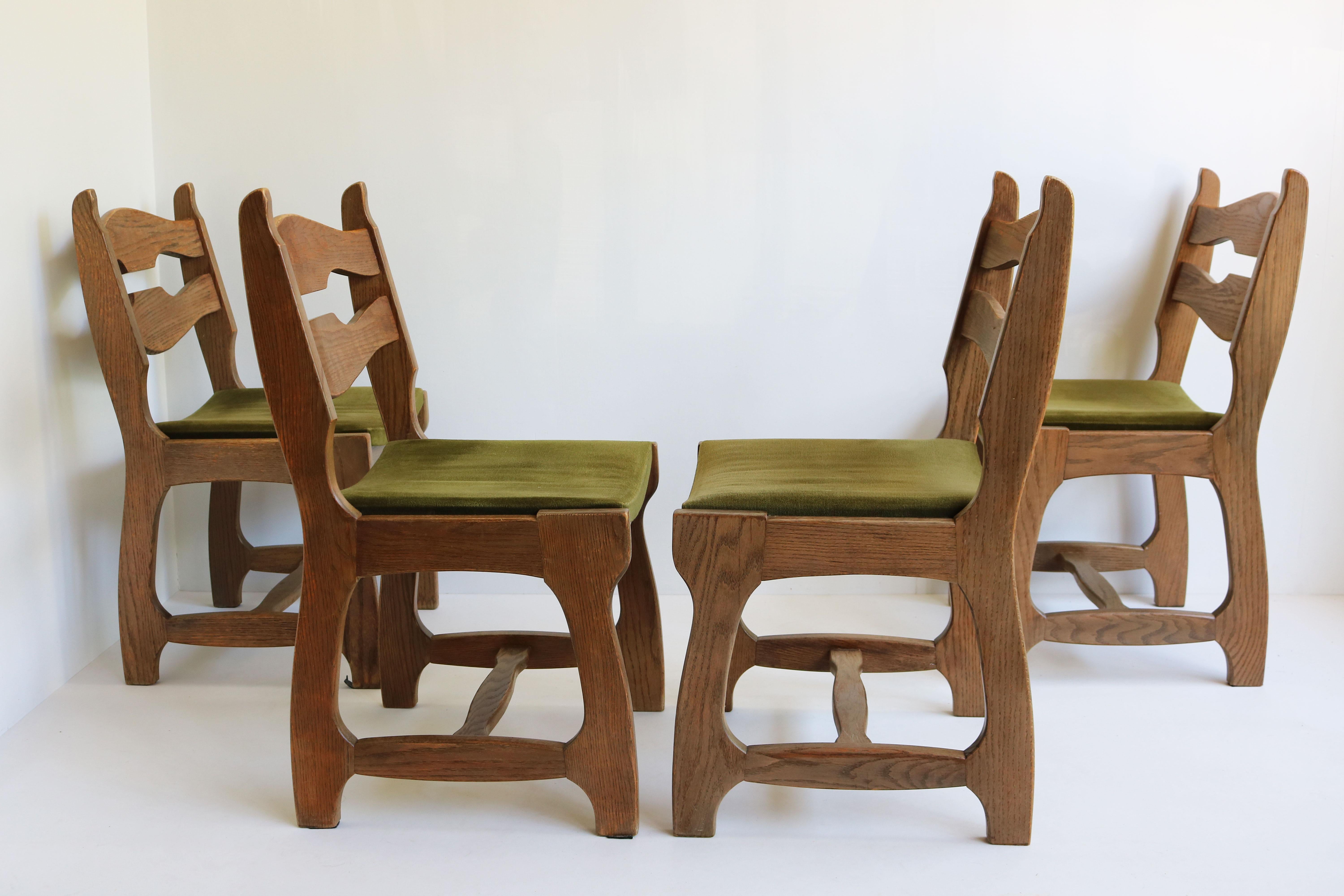 French Set of 4 Guillerme et Chabron dining chairs in solid oak France 1950 Brutalist  For Sale