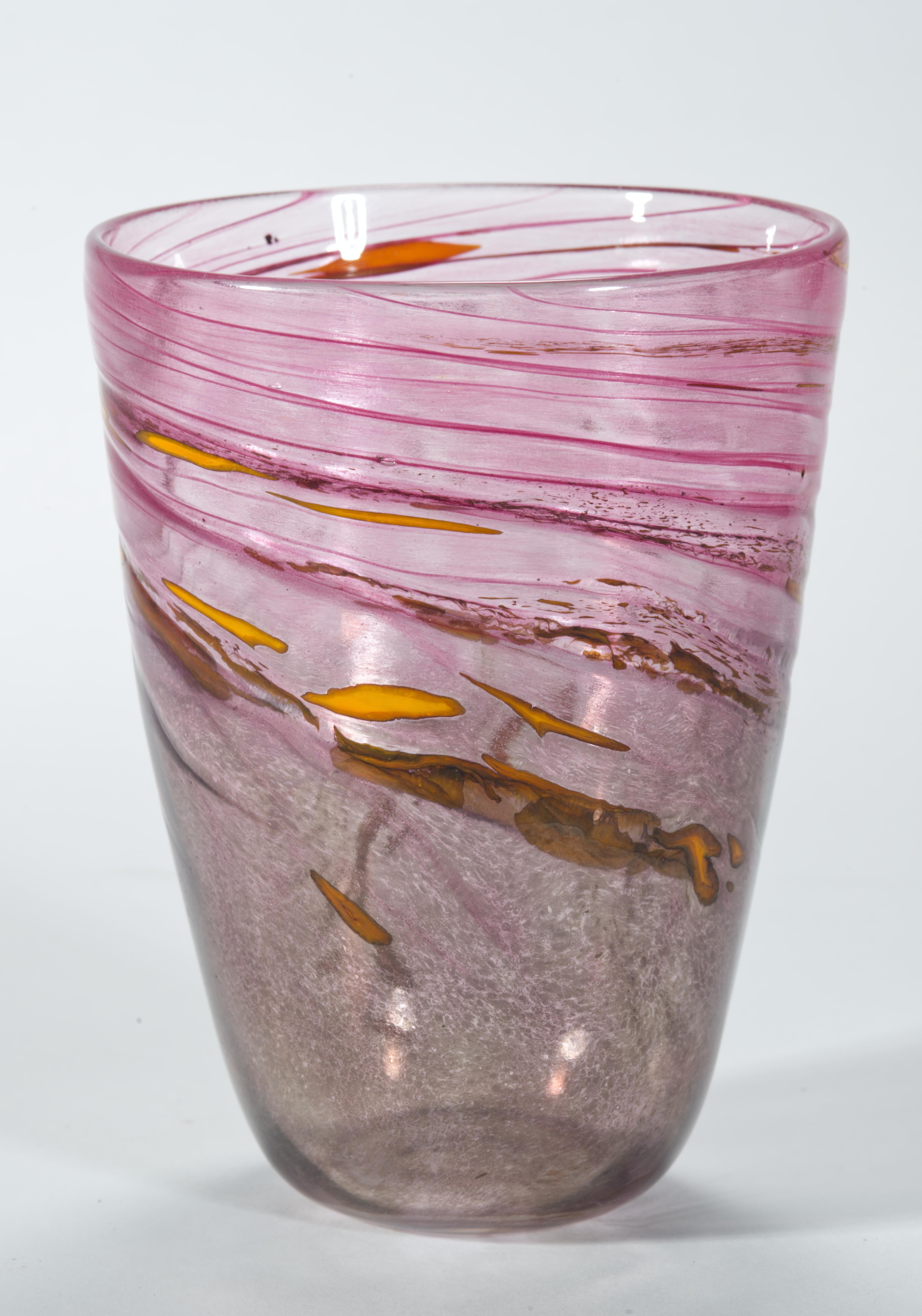 Fait main Ensemble de 4 verres à pied soufflés à la main, verre d'art américain Studio A 1988 en vente