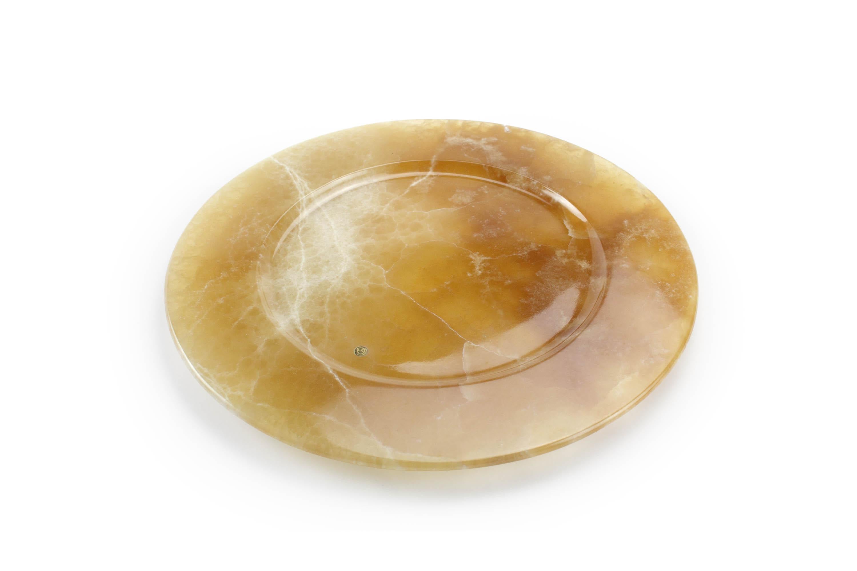 Italian Charger Plate Platters Serveware Set of 4 Amber Onyx Marble Handmade Italy For Sale
