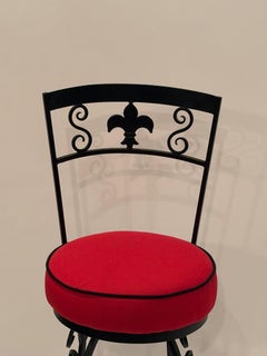Satz von 4 handgeschmiedeten Eisen Fleur di Lis-Motiv Barhocker