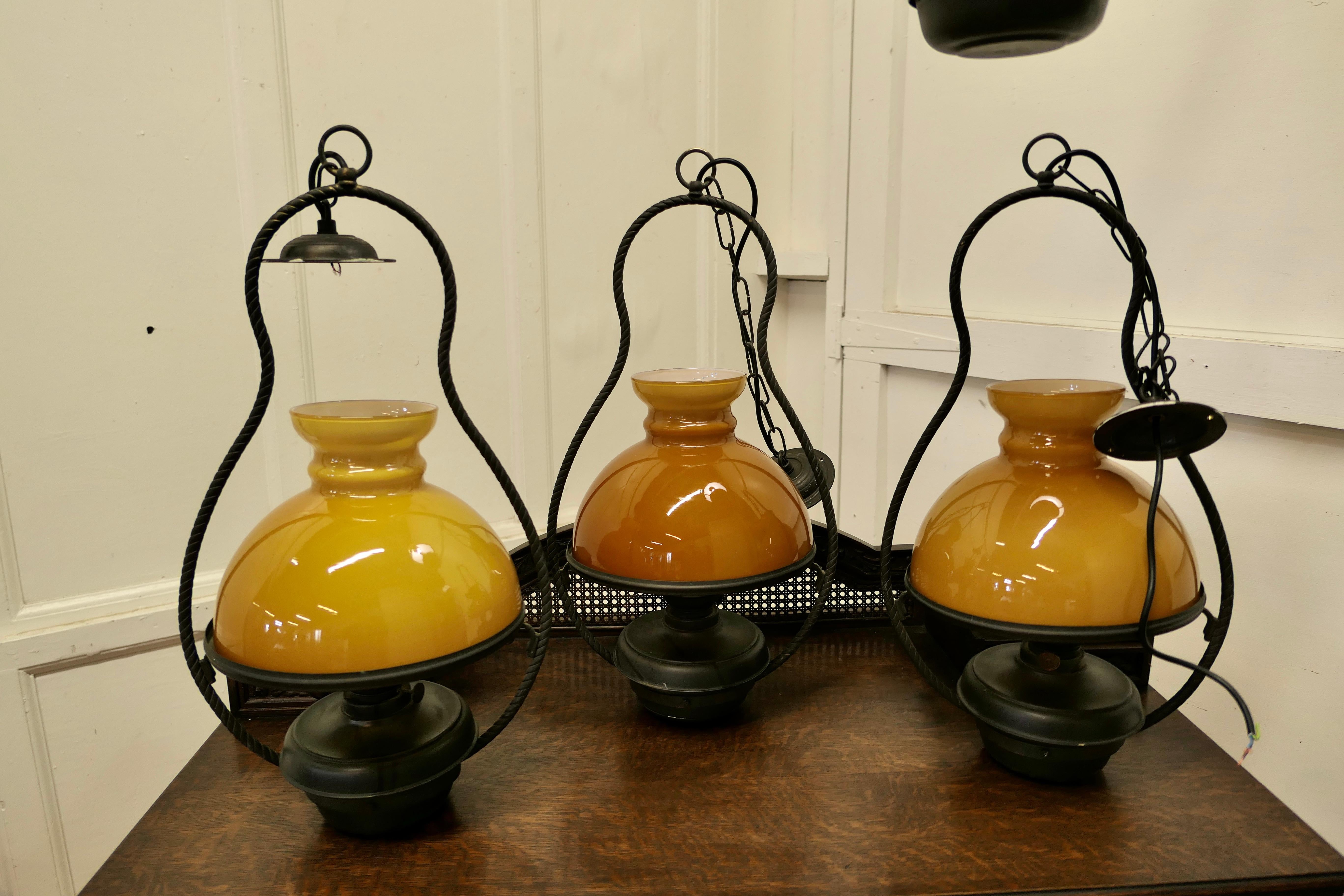 Set of 4 Hanging Bistro Table Oil Lamps 1