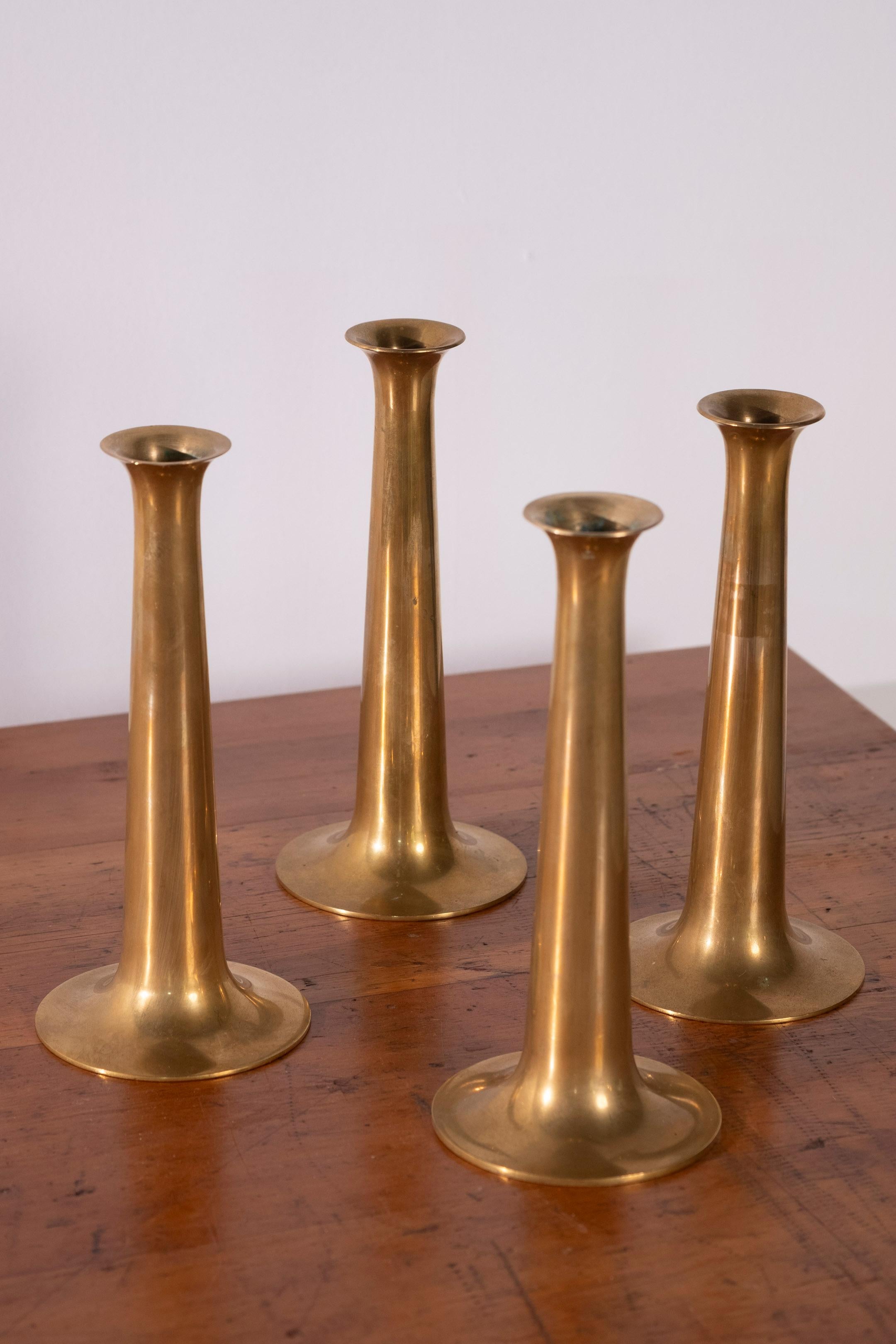 Set of 4 Hans Bølling Brass Candlesticks for Torben Ørskov, Denmark 1950s (Messing) im Angebot