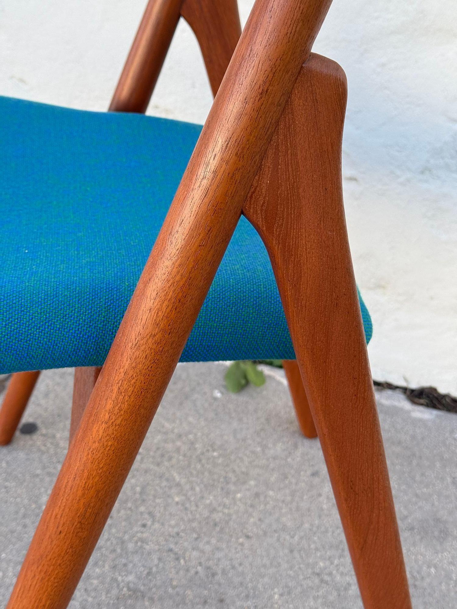 Set of 4 Hans Wegner CH-29 