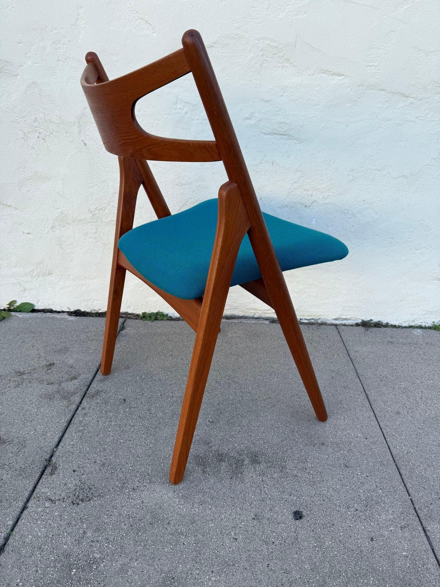 Scandinavian Modern Set of 4 Hans Wegner CH-29 