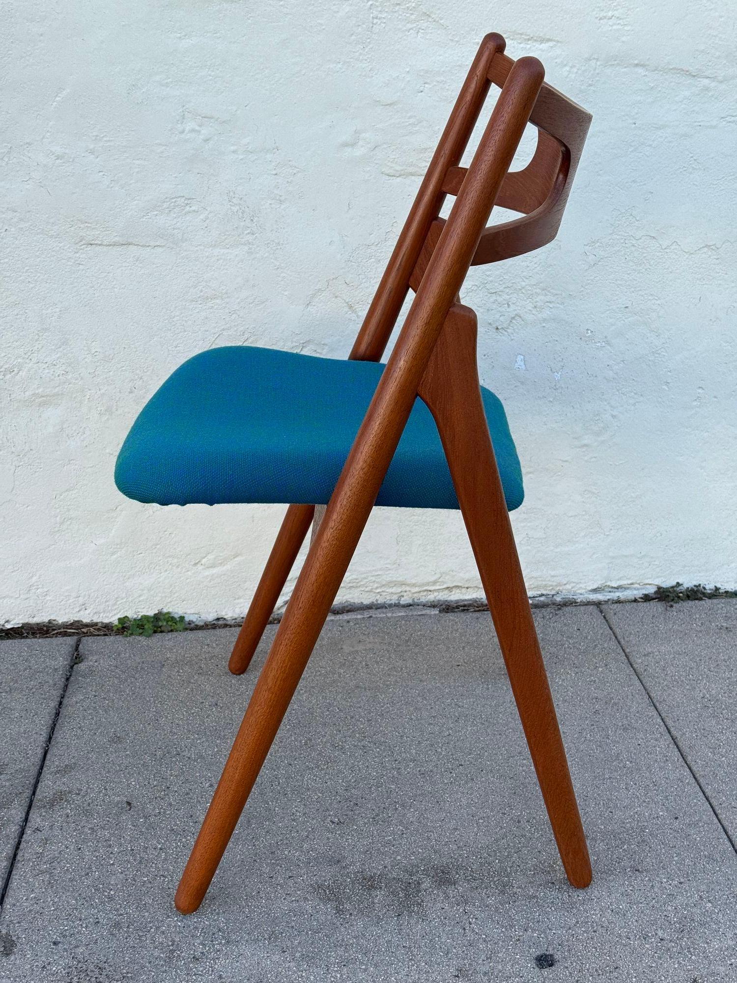 Set of 4 Hans Wegner CH-29 