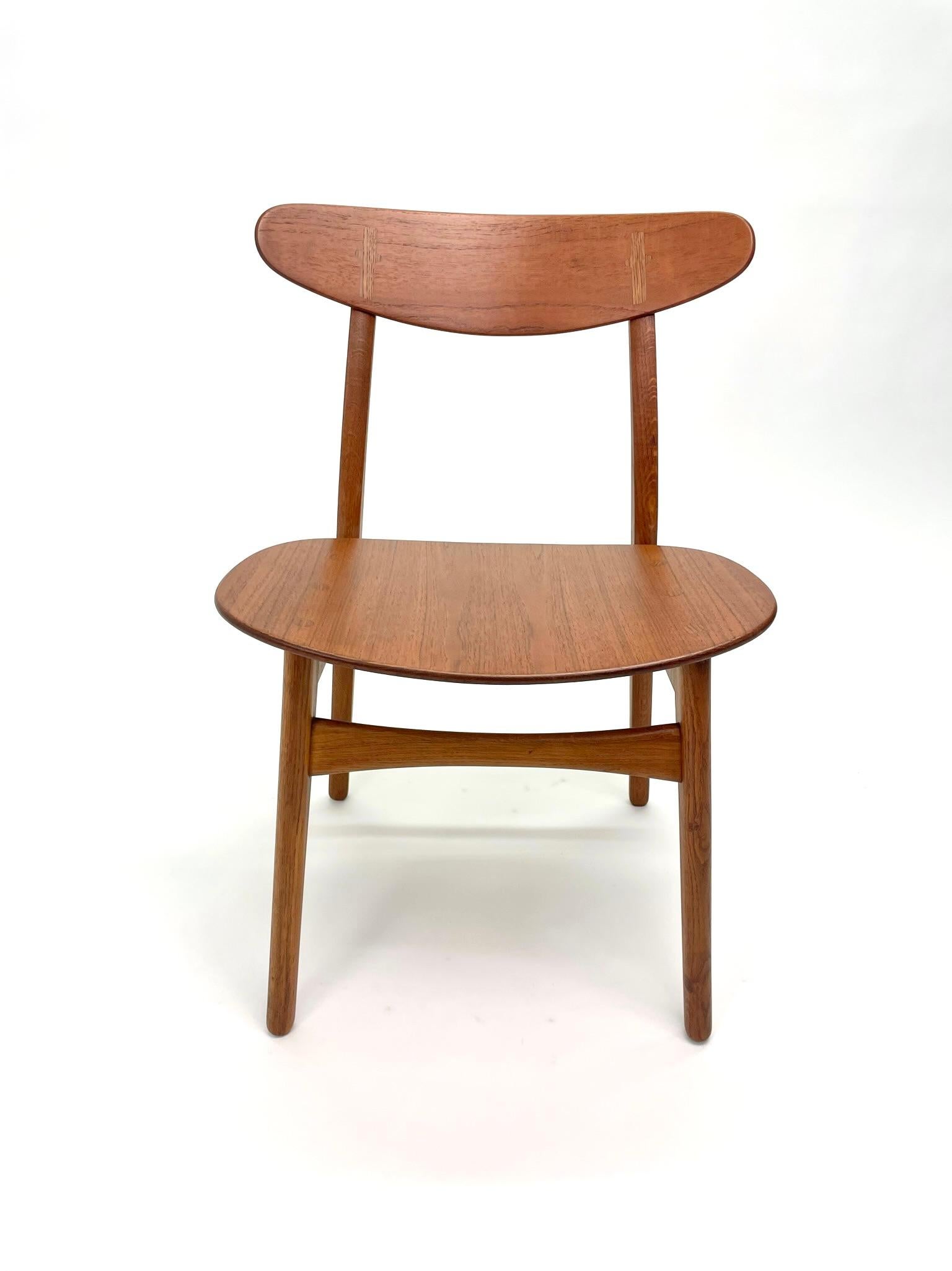 Set of 4 Hans Wegner CH-30 Dining Chair for Carl Hansen and Son In Good Condition In San Diego, CA