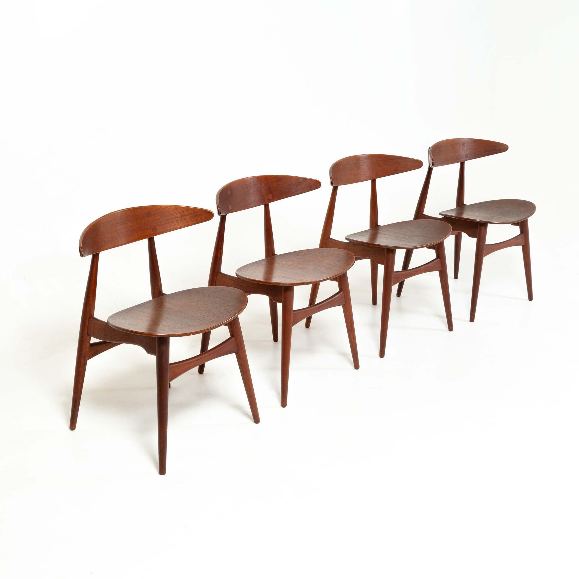 Danish Set of 4 Hans Wegner for Carl Hansen & Son CH-33 Chairs in Teak For Sale