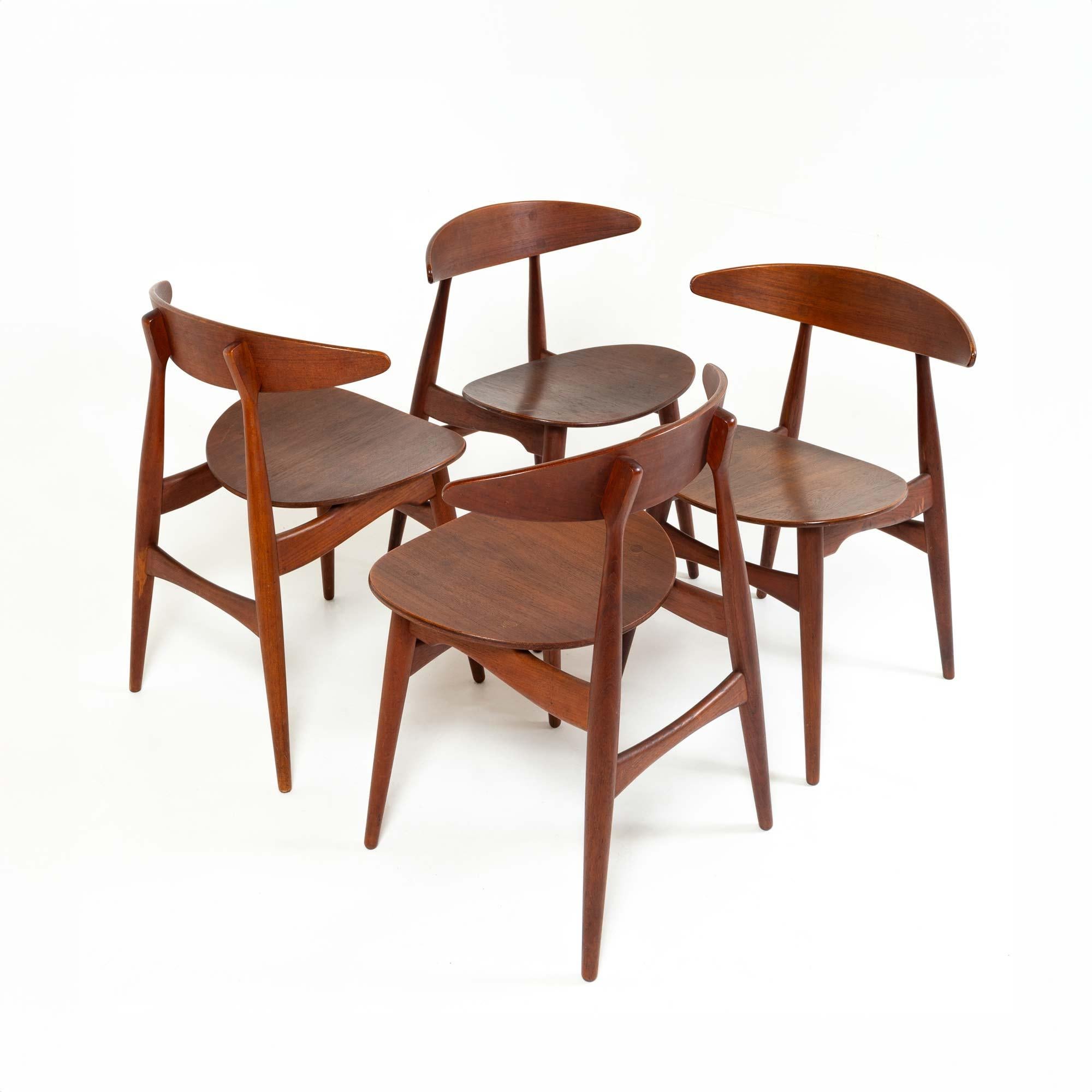 Set of 4 Hans Wegner for Carl Hansen & Son CH-33 Chairs in Teak In Good Condition For Sale In Seattle, WA