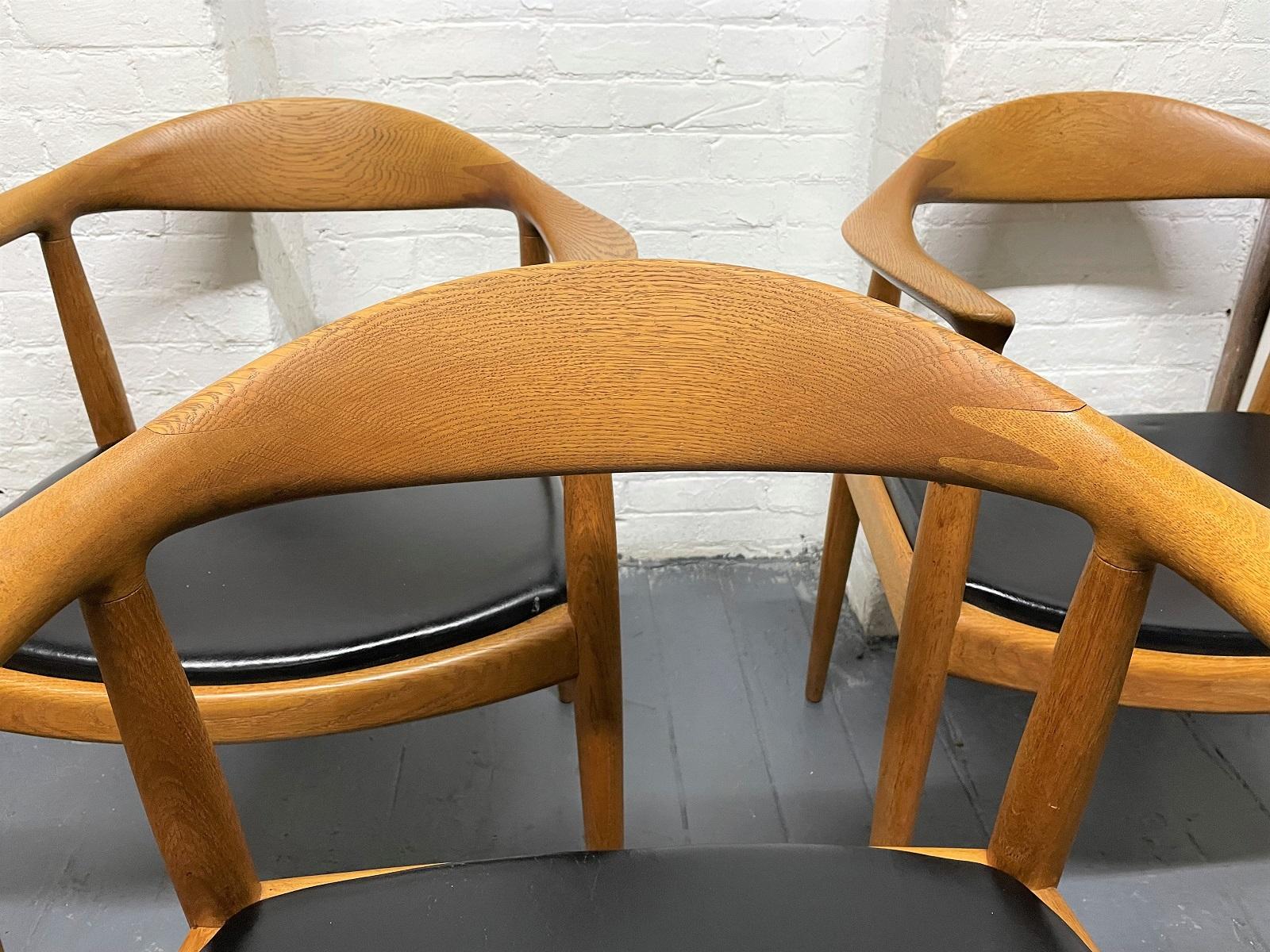 Danish Set of 4 Hans Wegner Round Chairs for Johannes Hansen For Sale