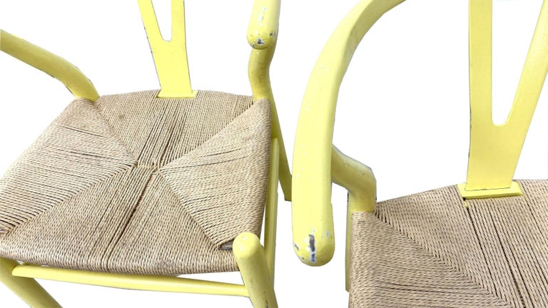 Mid-Century Modern Set of 4 Hans Wegner Wishbone Chairs Painted Yellow For Sale