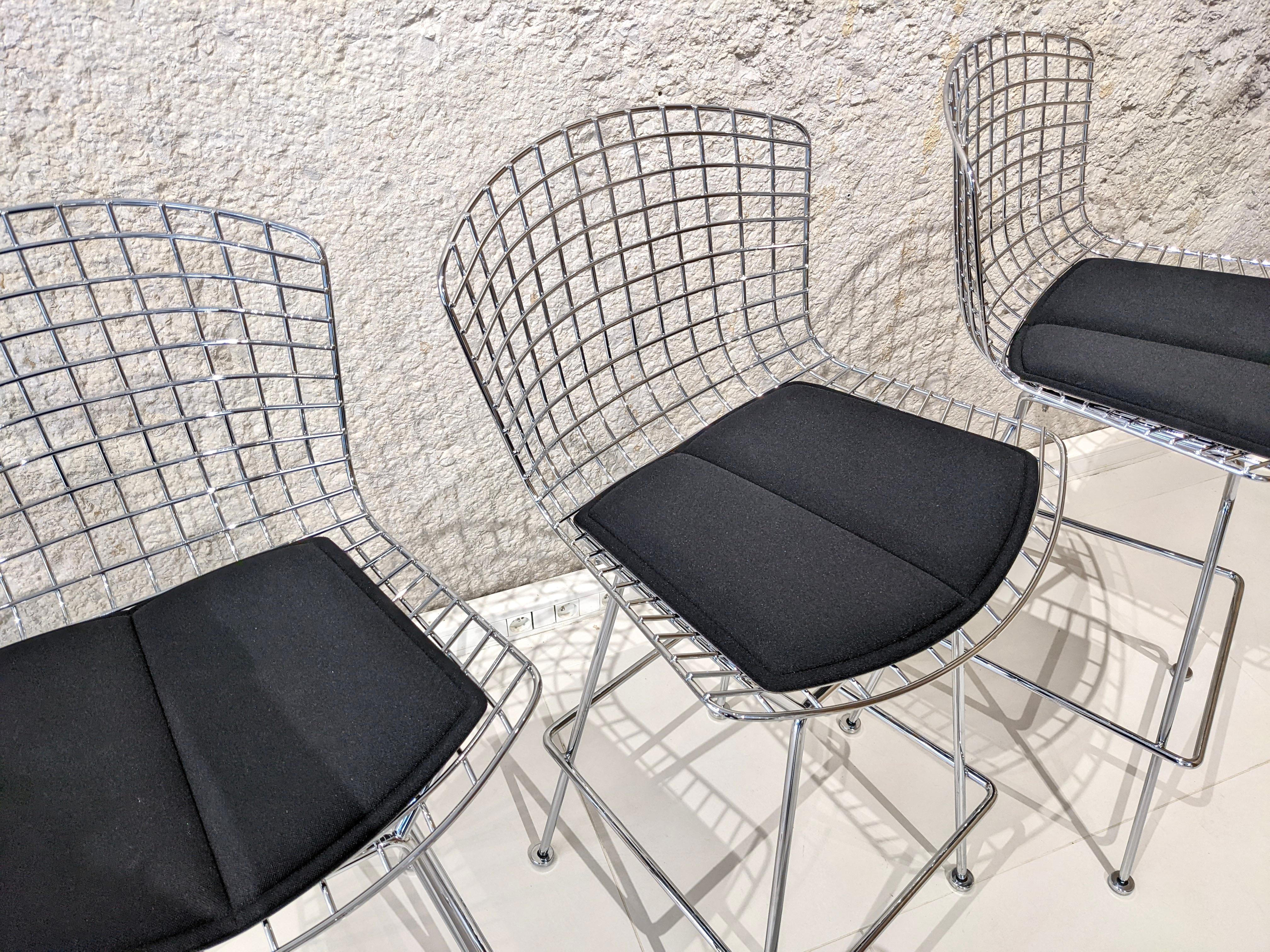 Mid-20th Century Set of 4 Harry Bertoia Bar Stools for Knoll