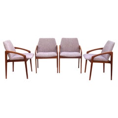 Retro Set of 4 Henning Kjaernulf  Model 23 Danish Modern Teak Dinning Chairs
