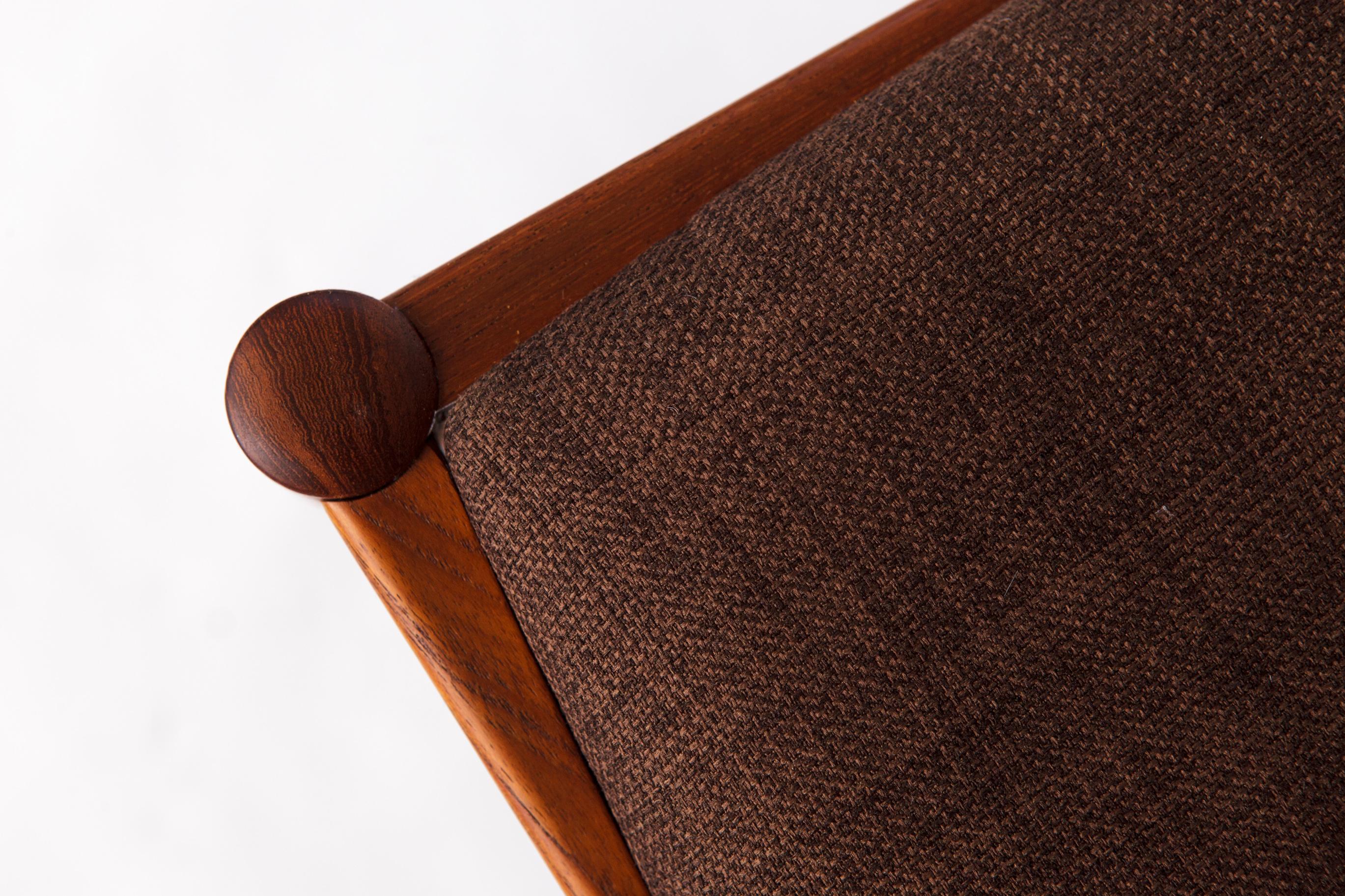 Set of 4 Henning Kjærnulf Teak Chairs – 1960s Danish Design for KS Møbler In Excellent Condition For Sale In Hannover, DE