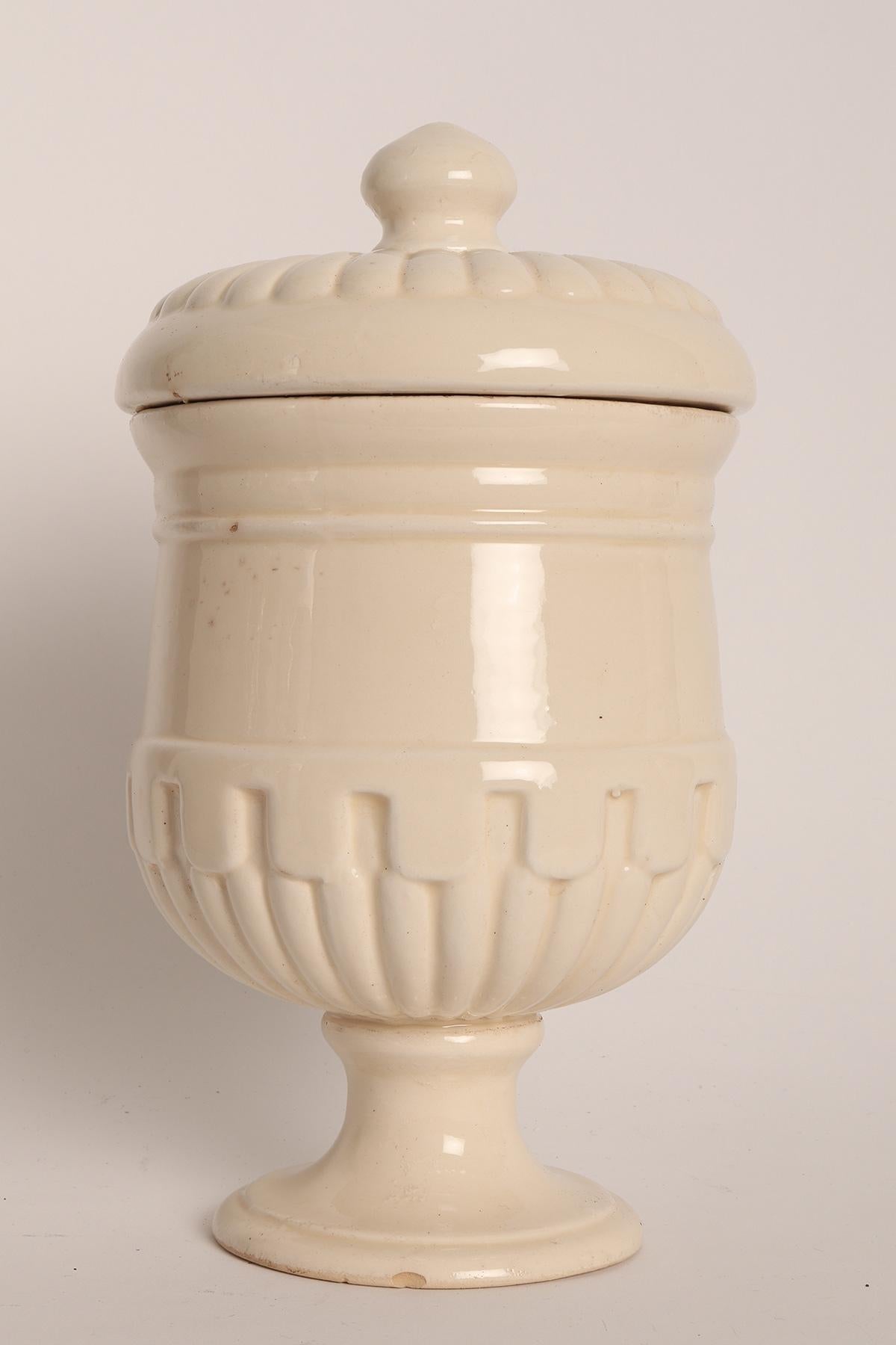 Set of 4 herbalist pharmacy ceramic jars, Italy 1890. For Sale 2