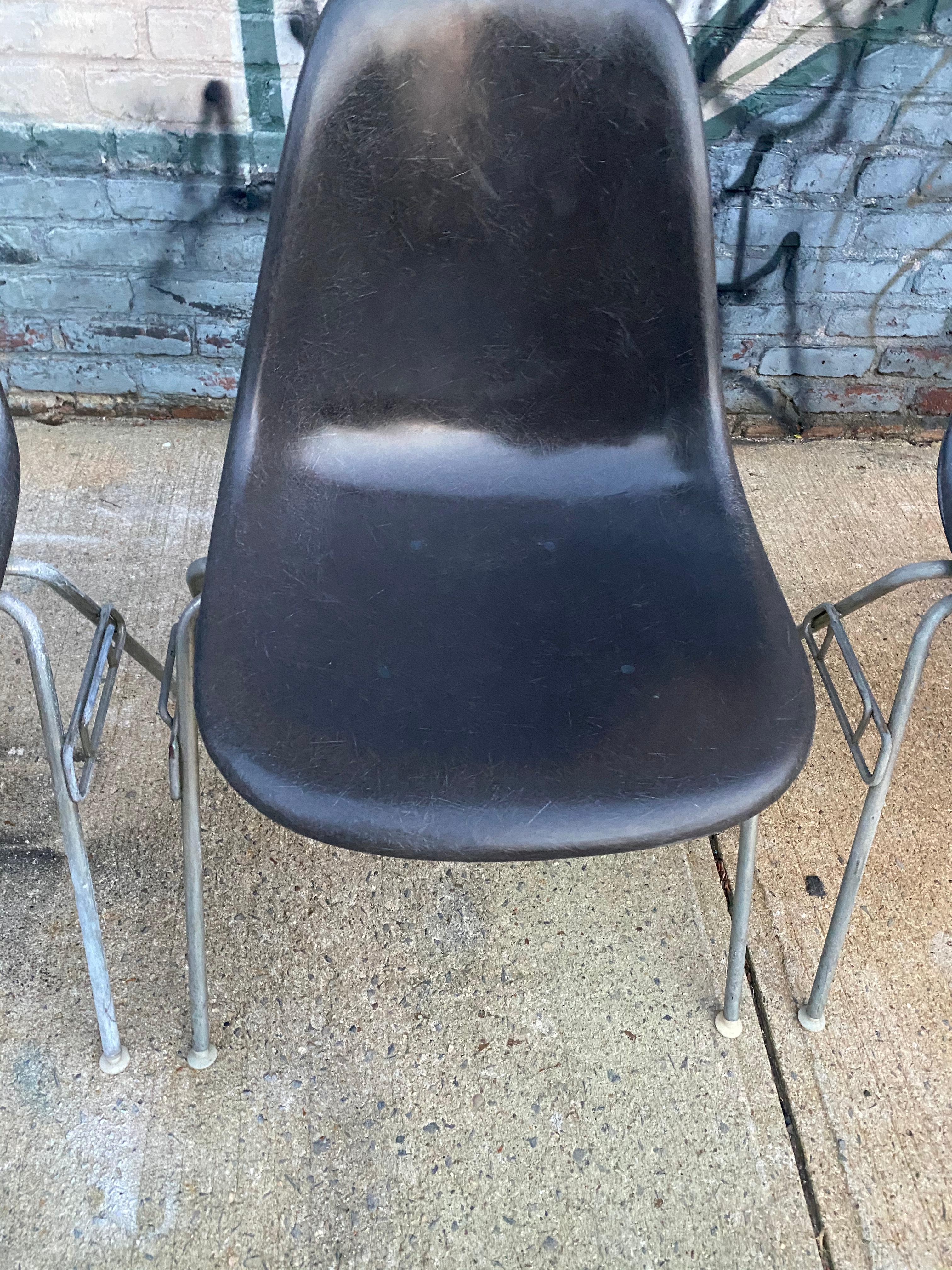 Set of 4 Herman Miller Eames Elephant Grey Stacking chairs 1
