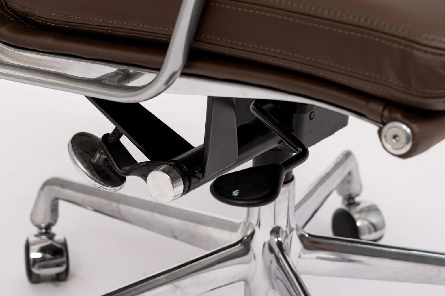 Set de 4 - Herman Miller Eames Soft Pad - Piel marrón Cuero en venta