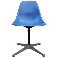 Set of 4 Herman Miller Eames Swivel Dining or Desk Chairs