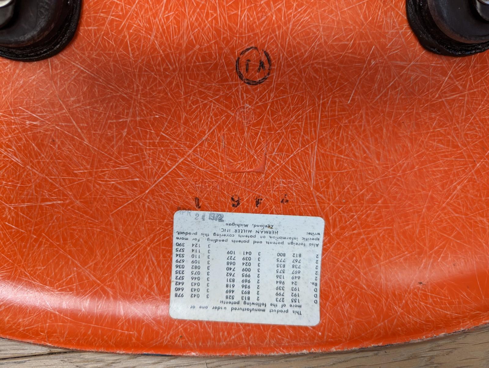 Set of 4 Herman Miller Fiberglass Eames DSW Chairs - Orange 5