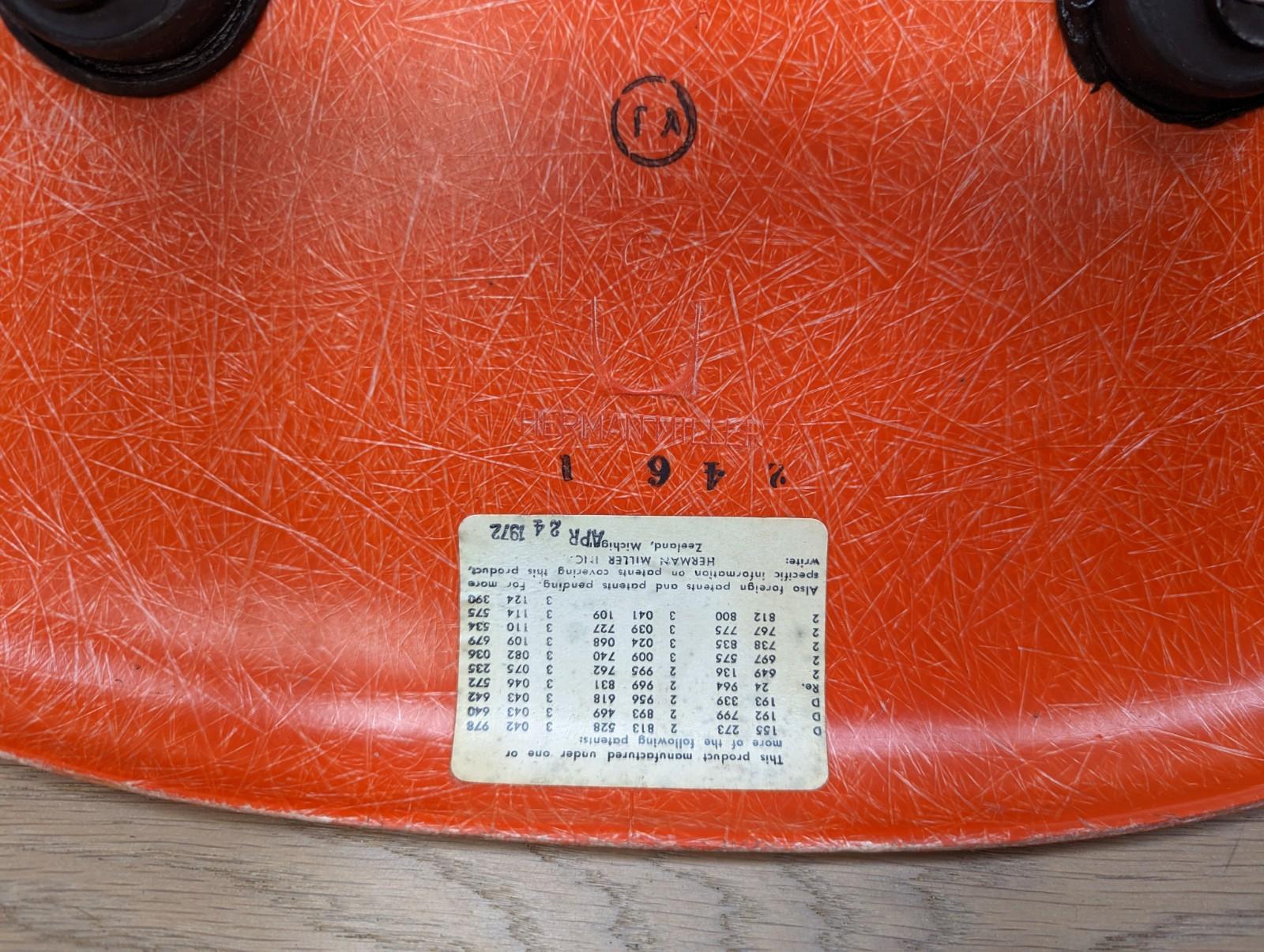 Set of 4 Herman Miller Fiberglass Eames DSW Chairs - Orange 6