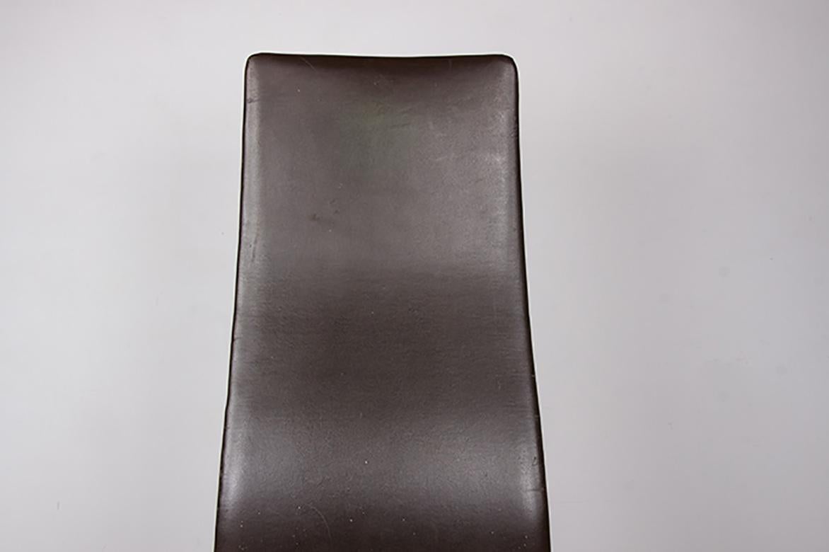 Scandinavian Modern Set of 4 high-backed 
