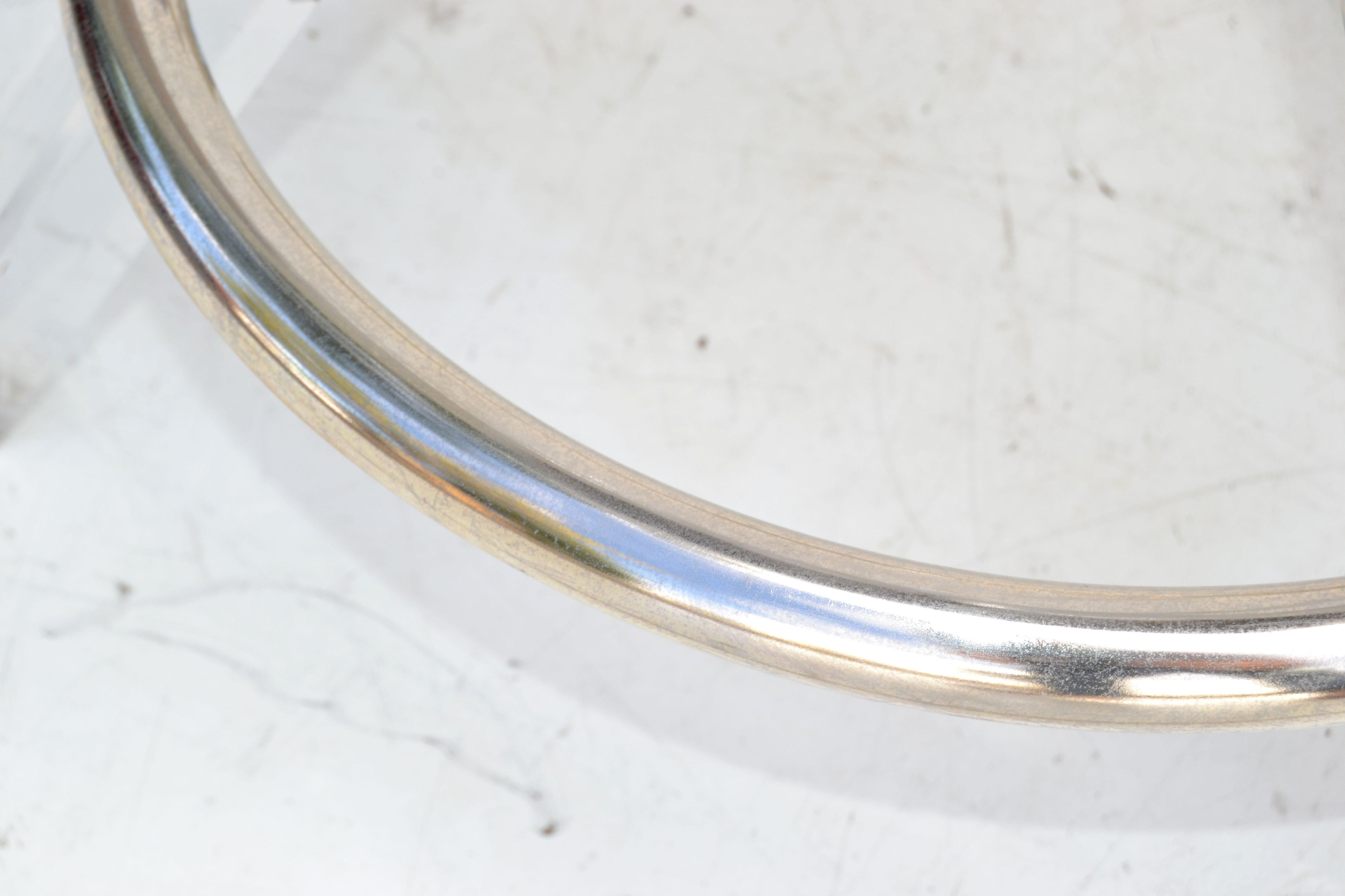 Ensemble de 4 tabourets de bar pivotants de fabricants Hill, en lucite et chrome, mi-siècle moderne en vente 4