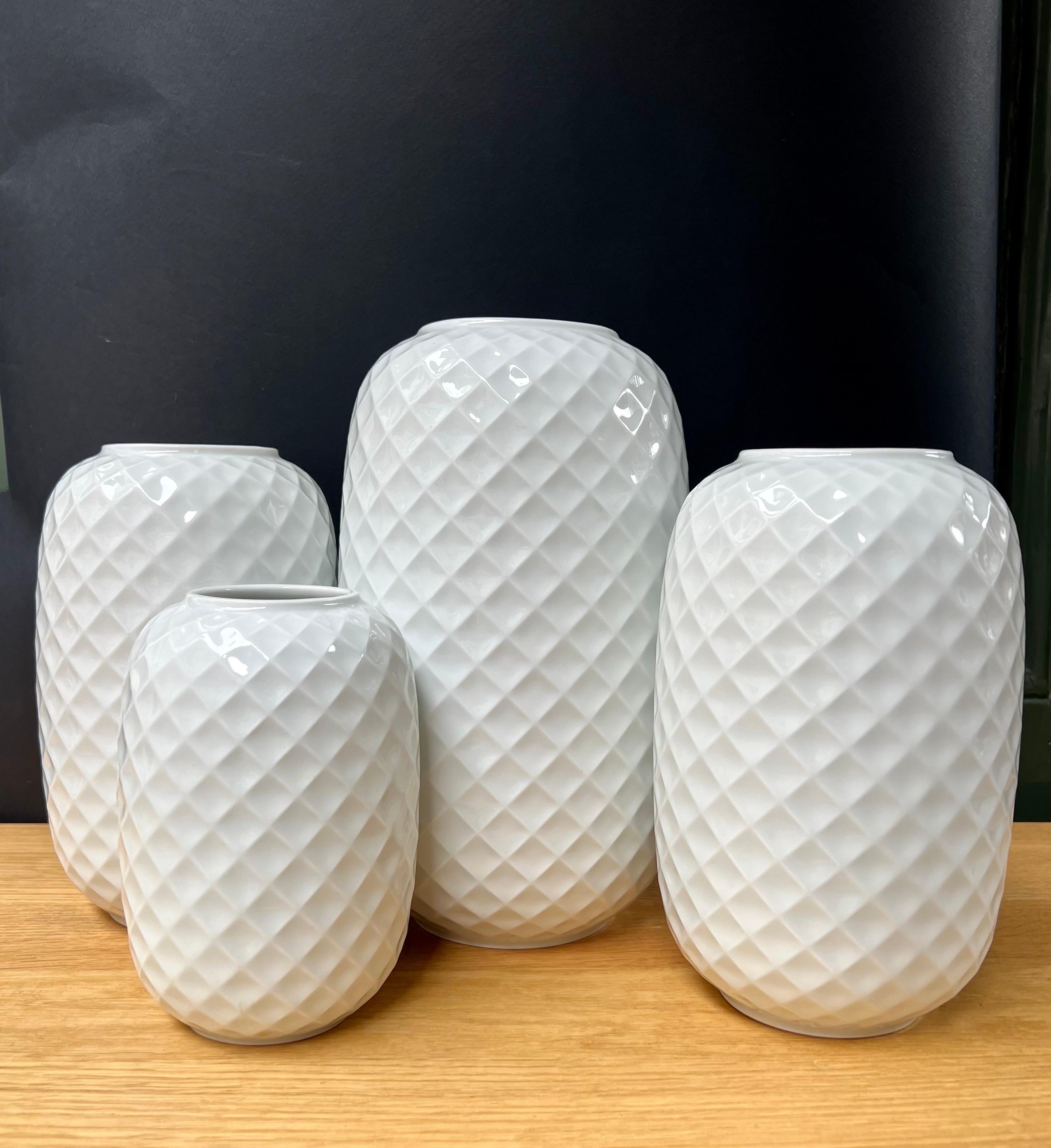 Mid-Century Modern Set of 4 Holiday Vases, White Honeycomb Relief., Porcelain, Thomas/Germany 1960 For Sale