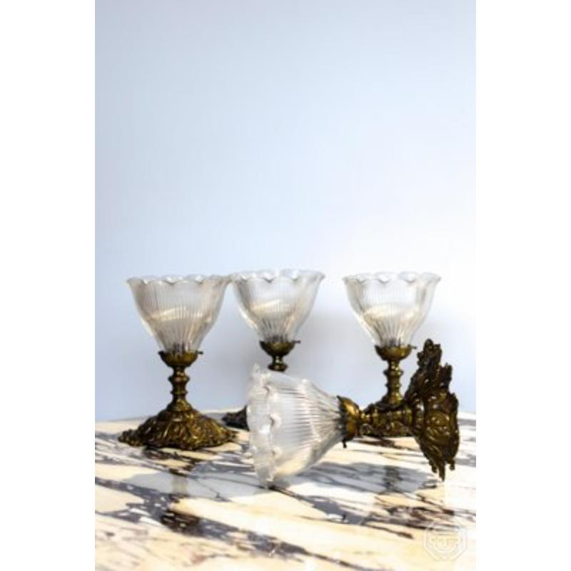 Set of 4 Holophane Prismatic Glass Sconces by André Blondel, France, 1920s In Excellent Condition For Sale In Andrézieux-Bouthéon, FR